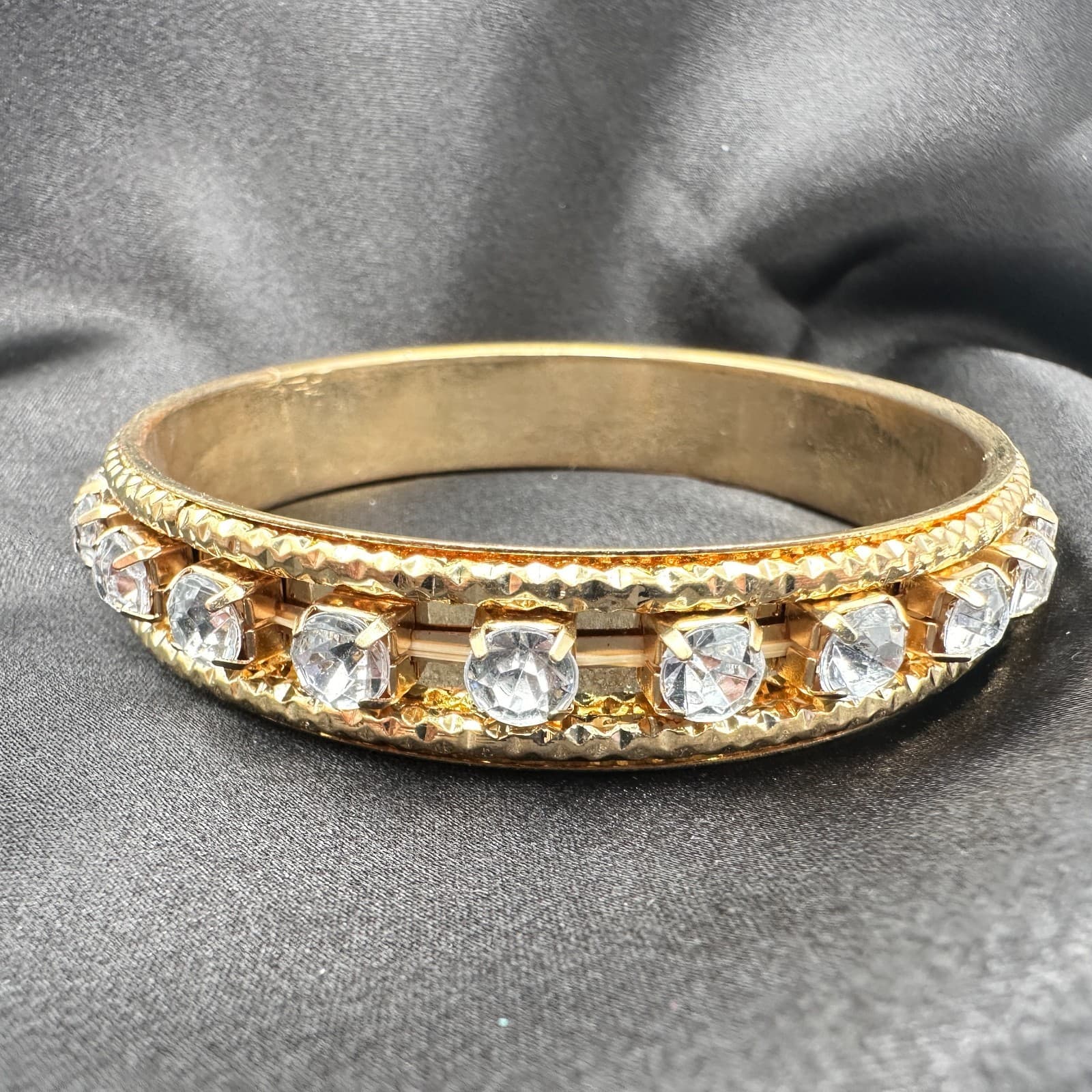 Vintage Y2K Gold tone Rhinestone Bracelet Women's Classic Fashion Jewelry - Thumbnail 7