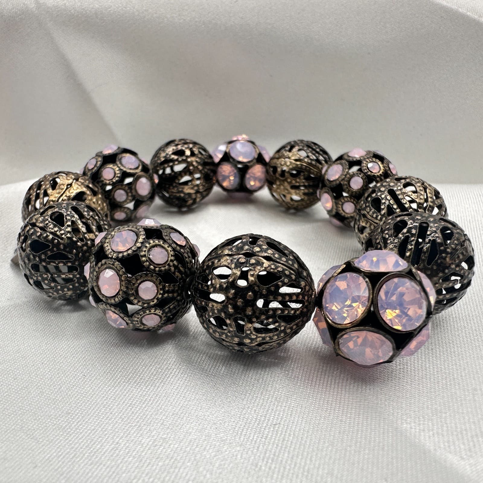 Vintage Y2K Pink Glass Brass Tone Filigree Beaded Stretch Bracelet Jewelry - Thumbnail 3