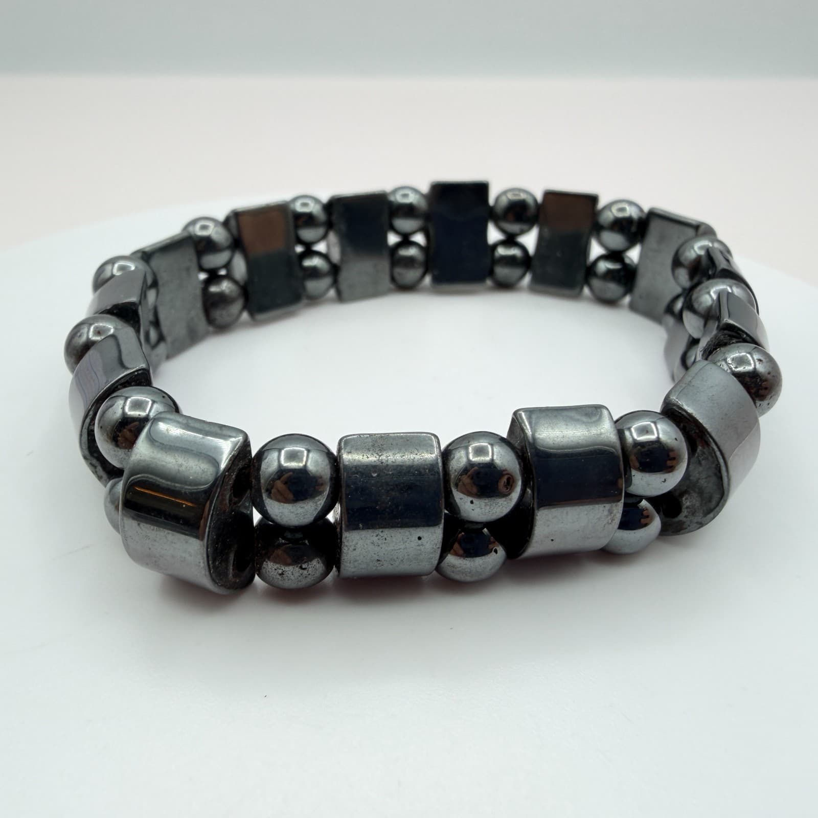 Vintage 90s Hematite Beaded Stretch Bracelet Geometric Classic Fashion Jewelry - Image 1