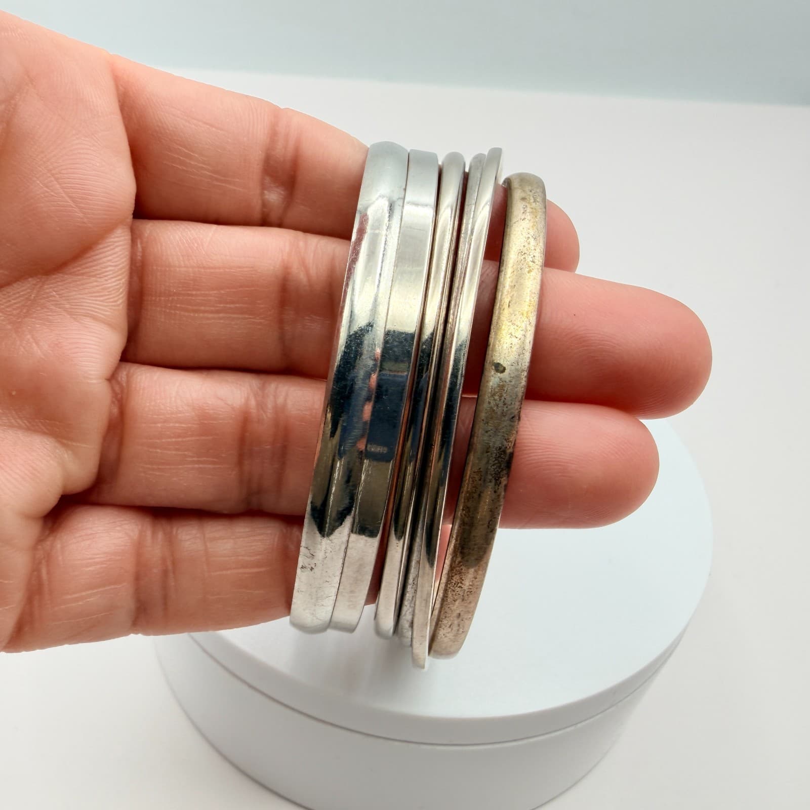 Vintage 90s Silver Tone Minimalist Bangles Set Women's Classic Fashion Jewelry - Thumbnail 7
