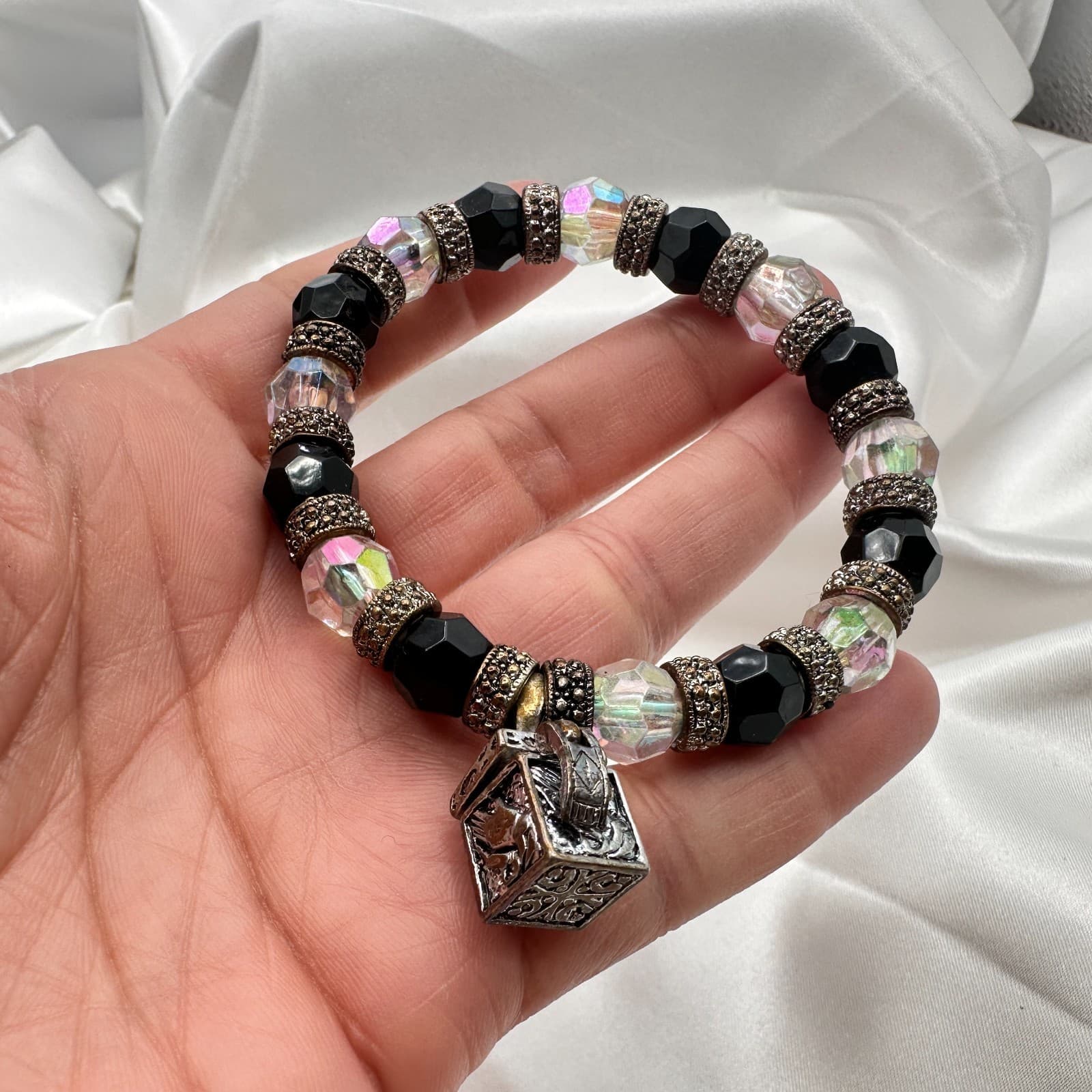 Vintage 90s Glass Bead Silver Tone Locket Charm Bracelet Boho Fashion Jewelry - Thumbnail 9