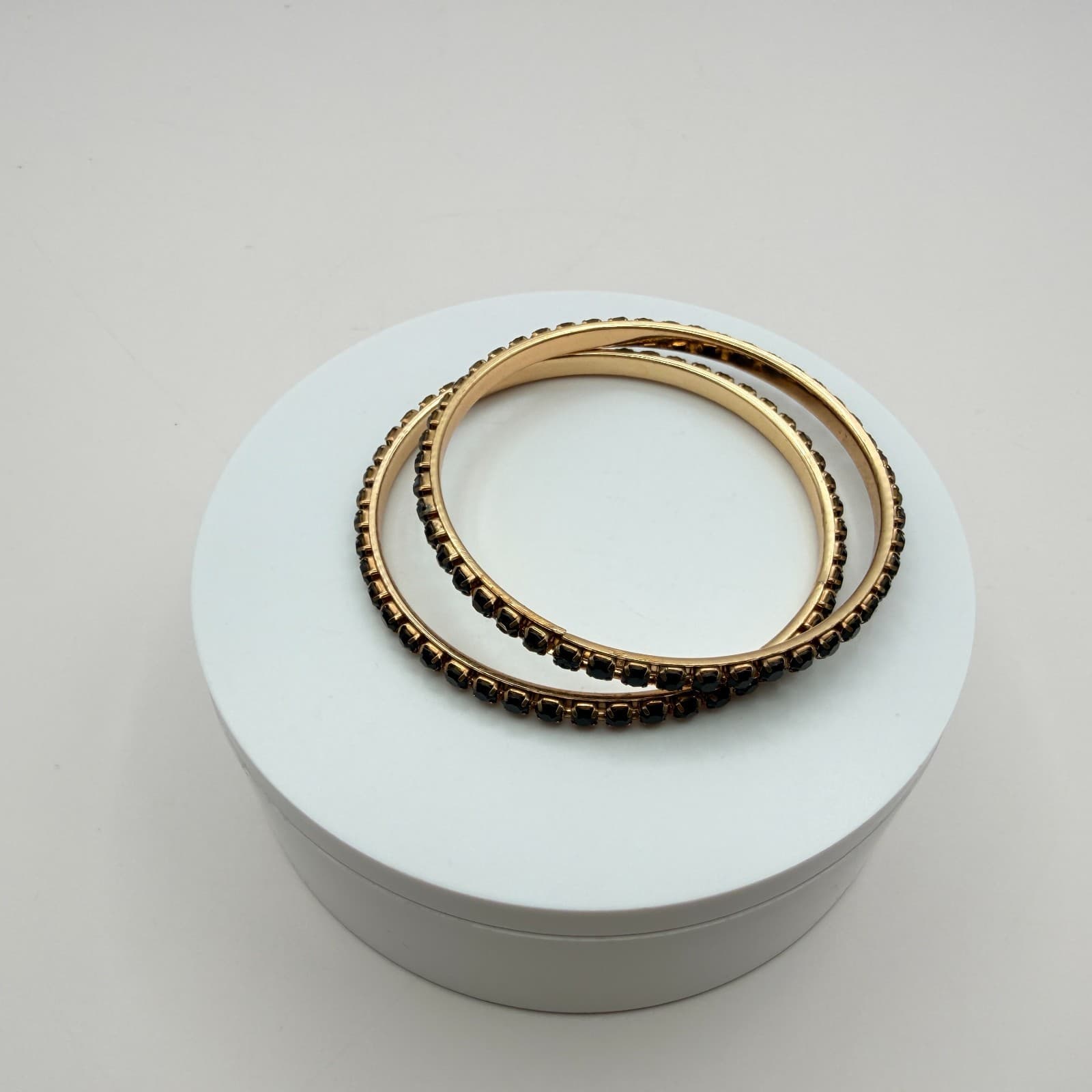 Vintage Y2K Black Glass Rhinestone Gold Tone Bangle Bracelet Set 2pc Jewelry - Thumbnail 3