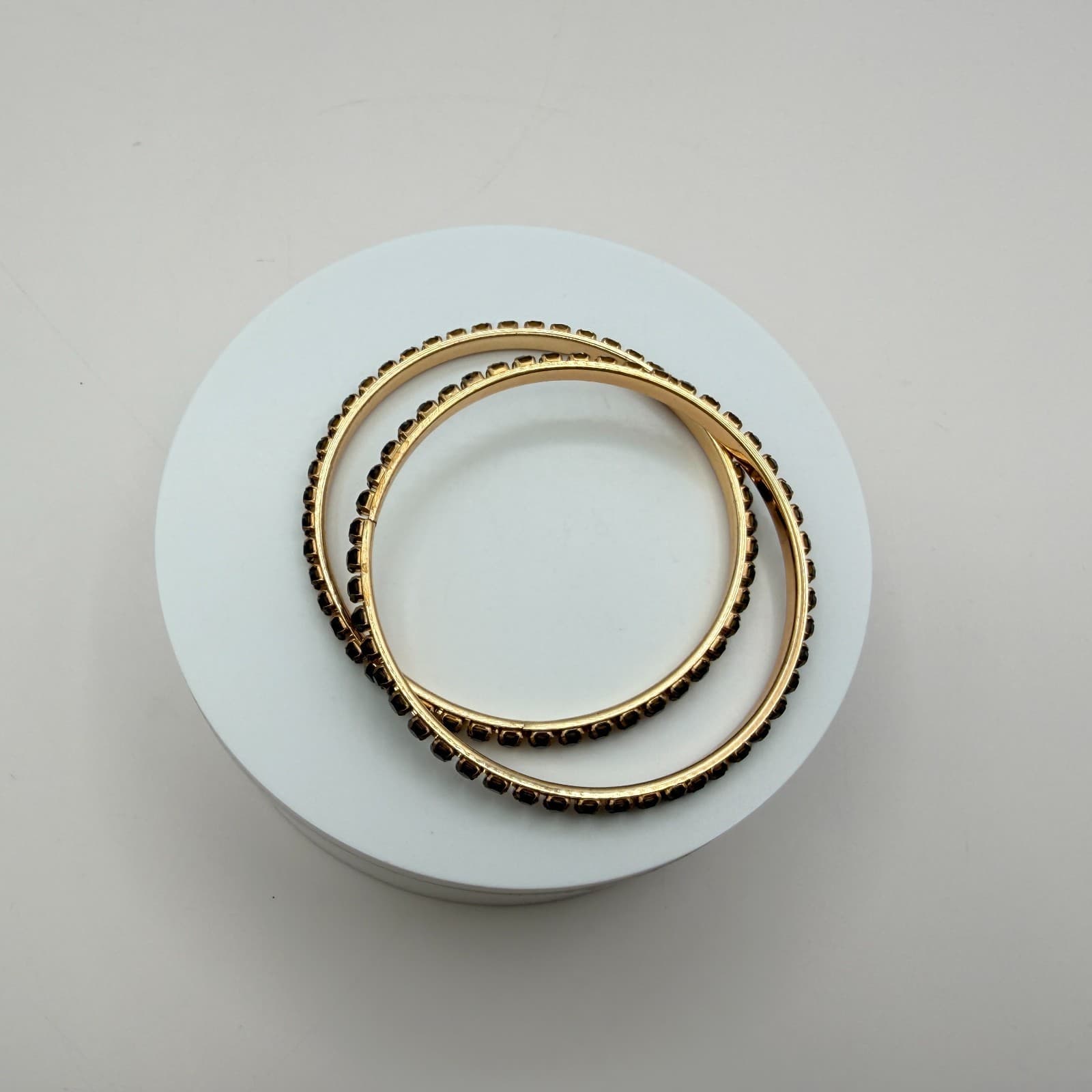 Vintage Y2K Black Glass Rhinestone Gold Tone Bangle Bracelet Set 2pc Jewelry - Thumbnail 7