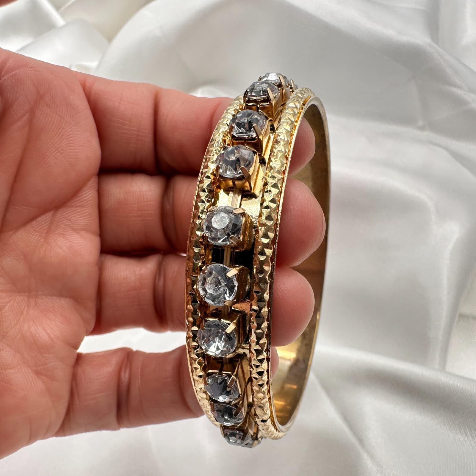 Vintage Y2K Gold tone Rhinestone Bracelet Women's Classic Fashion Jewelry - Thumbnail 10