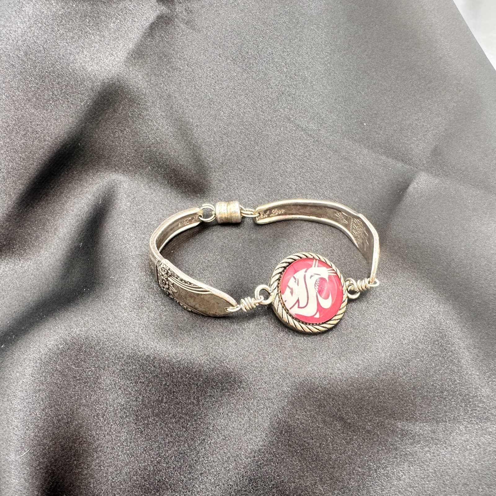 Vintage Y2K Red Glass WSU Cougars Logo Spoon Handle Bracelet Silver Tone Jewelry - Thumbnail 8