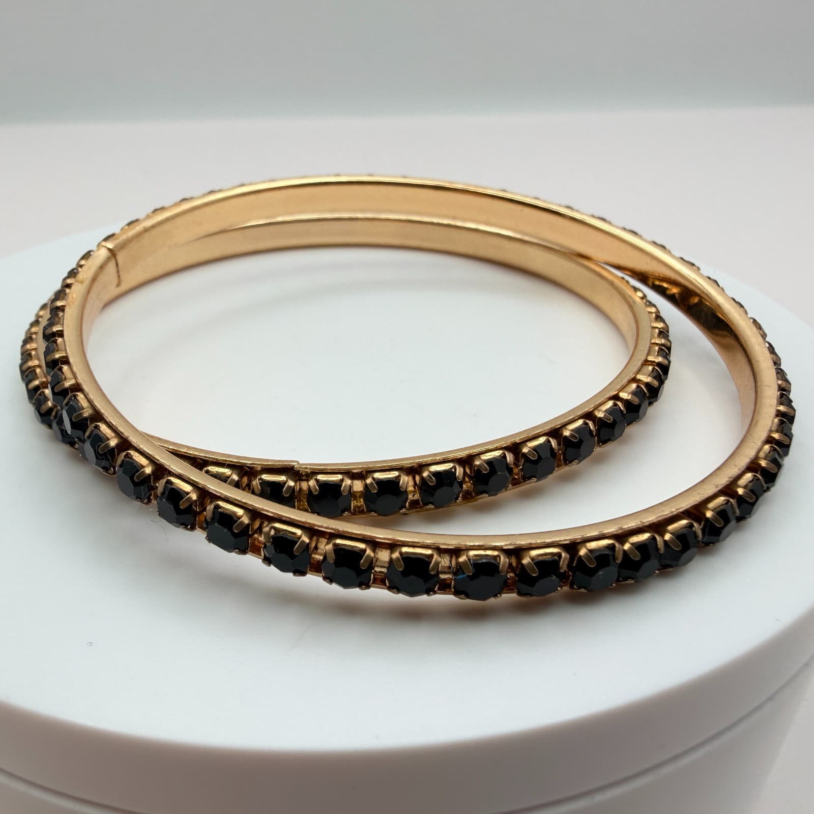 Vintage Y2K Black Glass Rhinestone Gold Tone Bangle Bracelet Set 2pc Jewelry - Thumbnail 6