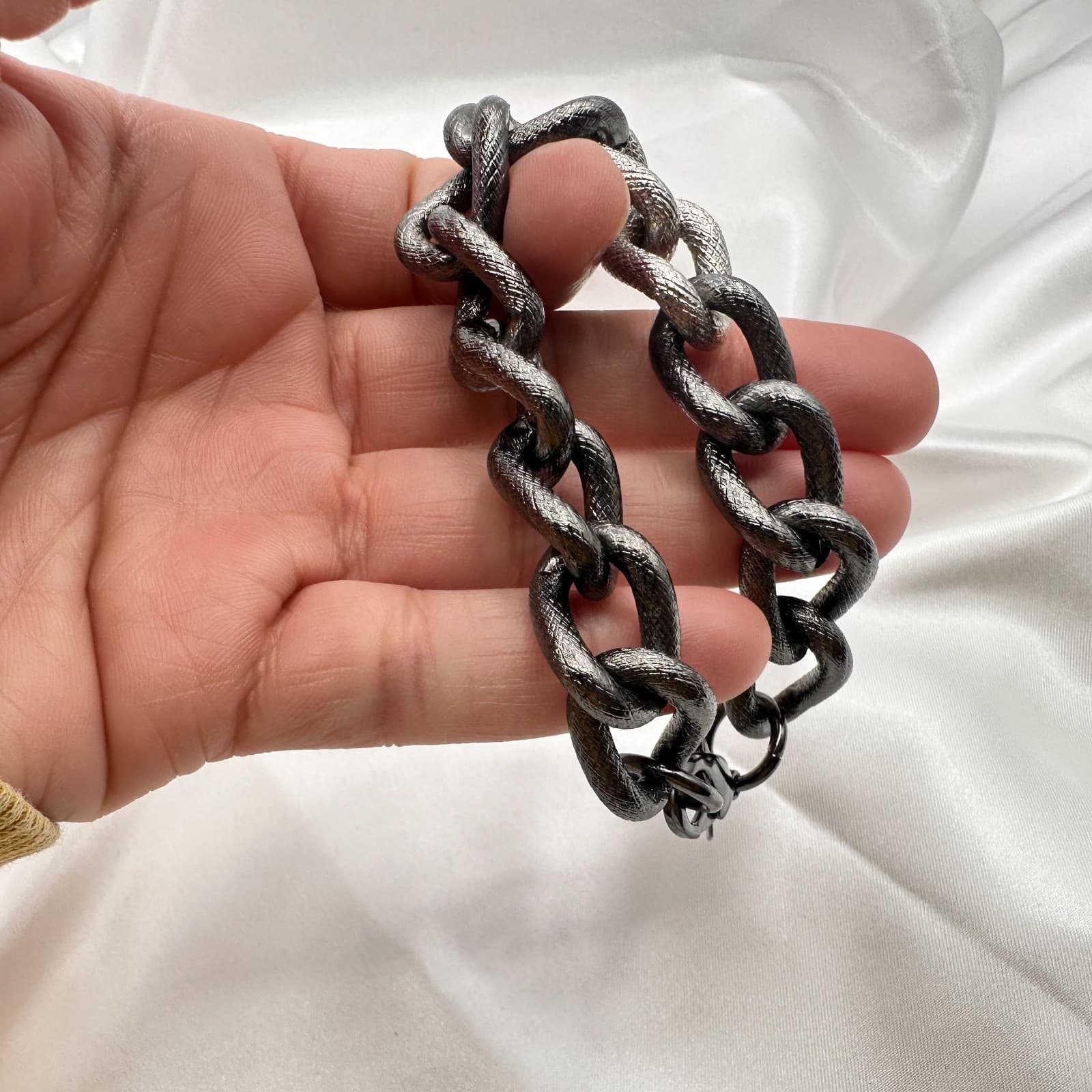 Vintage 90s Silver Tone Gunmetal Link Bracelet Textured Chain Fashion Jewelry - Thumbnail 7