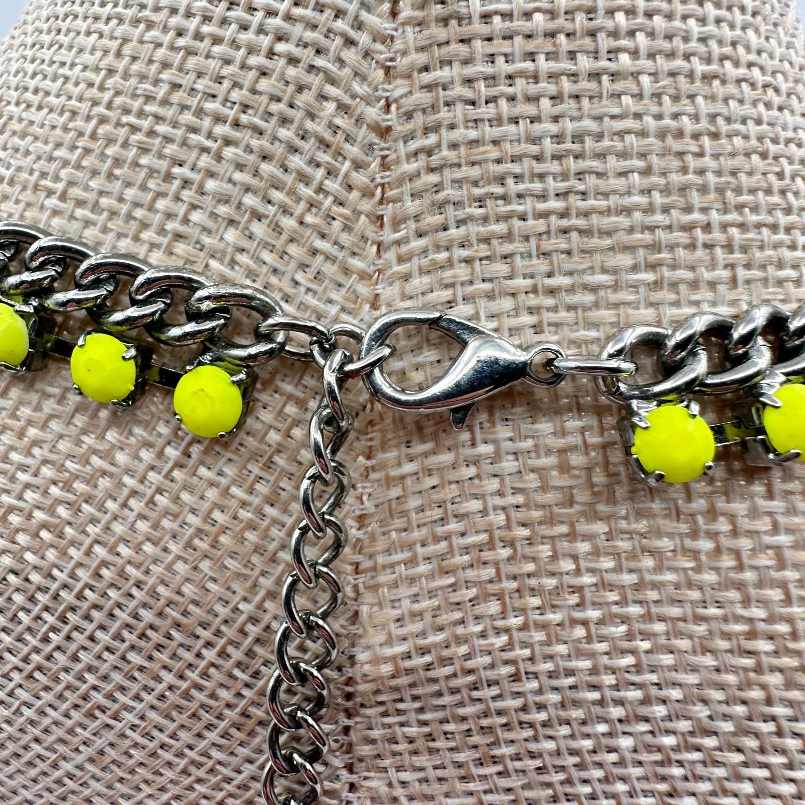 Vintage 90s Yellow Glass Bib Statement Silver Tone Necklace Fashion Jewelry - Thumbnail 6
