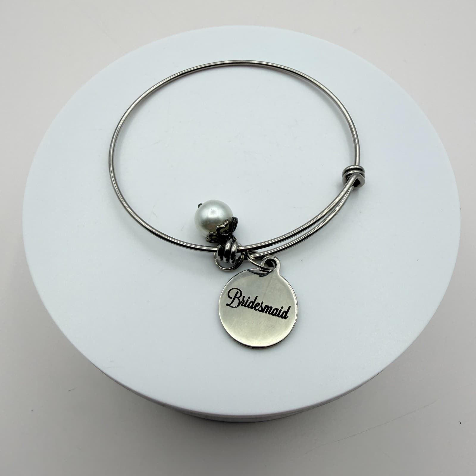 Vintage 90s Bridesmaid Silver Tone Expandable Bangle Bracelet Faux Pearl Charm - Thumbnail 3