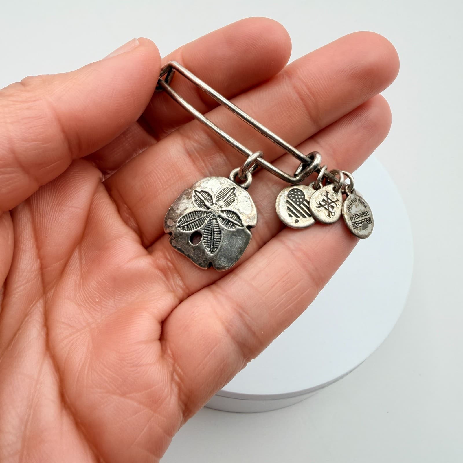 Vintage 90s Alex and Ani Sand Dollar Bangle Bracelet Silver Tone Coastal Jewelry - Thumbnail 8