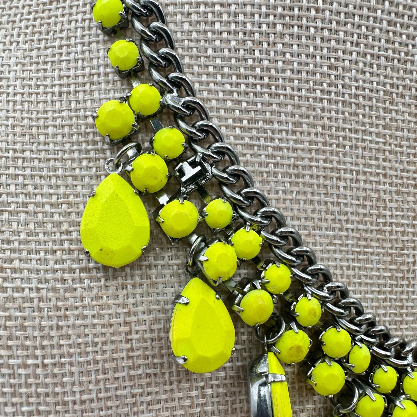 Vintage 90s Yellow Glass Bib Statement Silver Tone Necklace Fashion Jewelry - Thumbnail 3