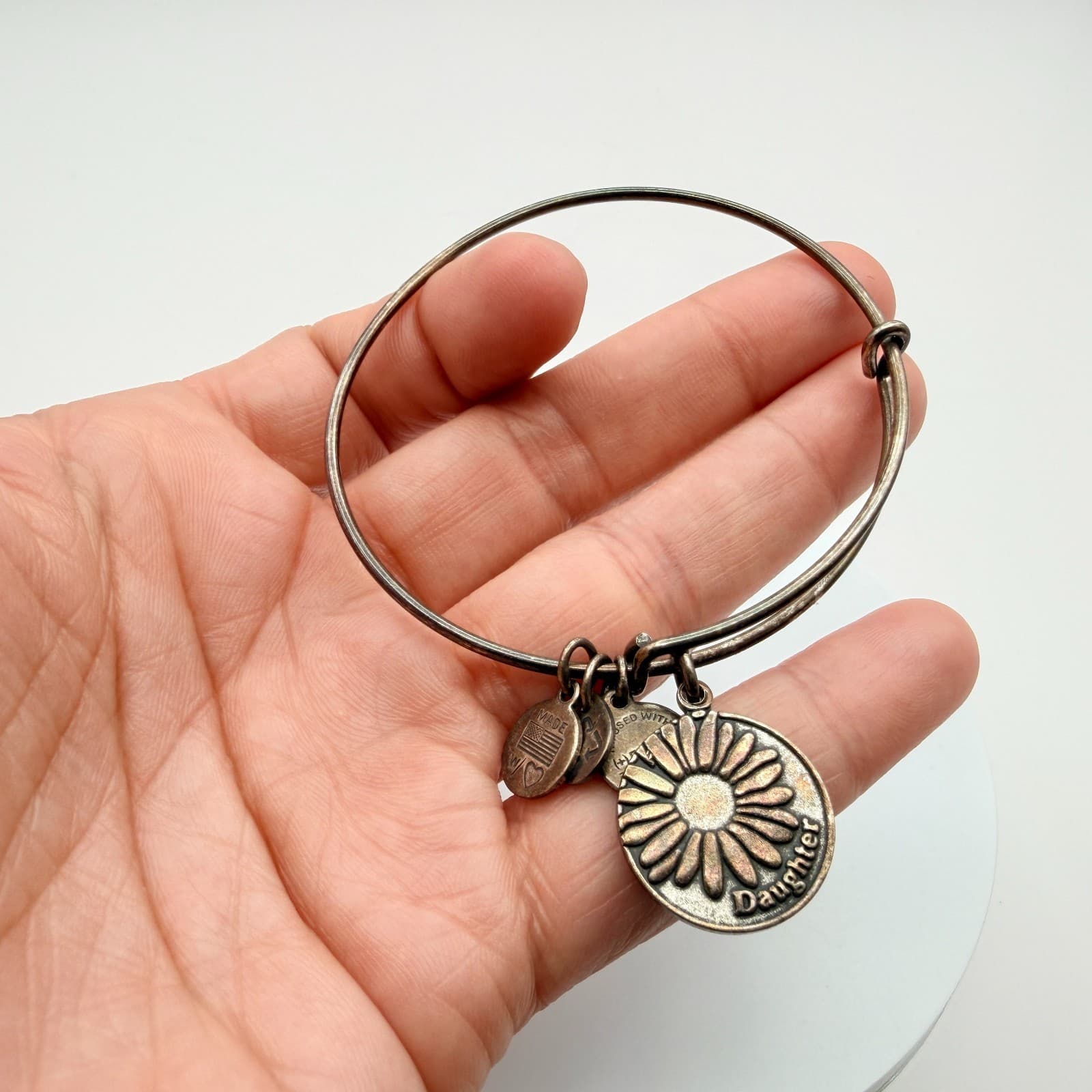 Vintage 90s Alex and Ani Silver Tone Daughter Daisy Flower Charm Bangle Bracelet - Thumbnail 8