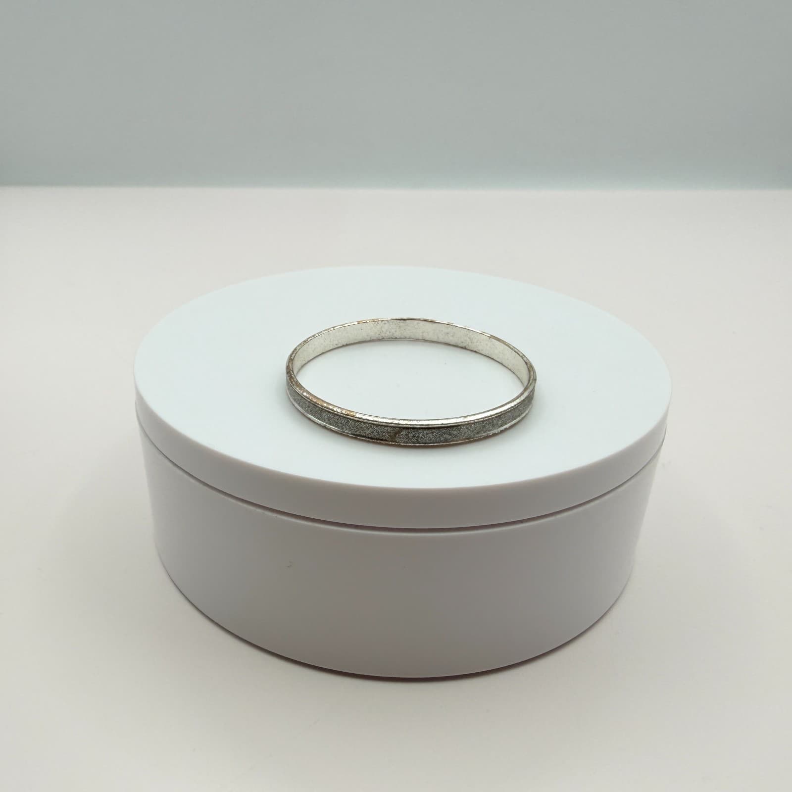 Vintage 90s Silver Tone Glitter Texture Bangle Bracelet Boho Minimalist Jewelry - Thumbnail 6