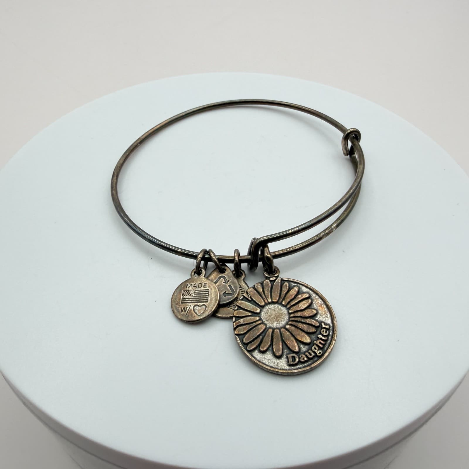 Vintage 90s Alex and Ani Silver Tone Daughter Daisy Flower Charm Bangle Bracelet - Thumbnail 5