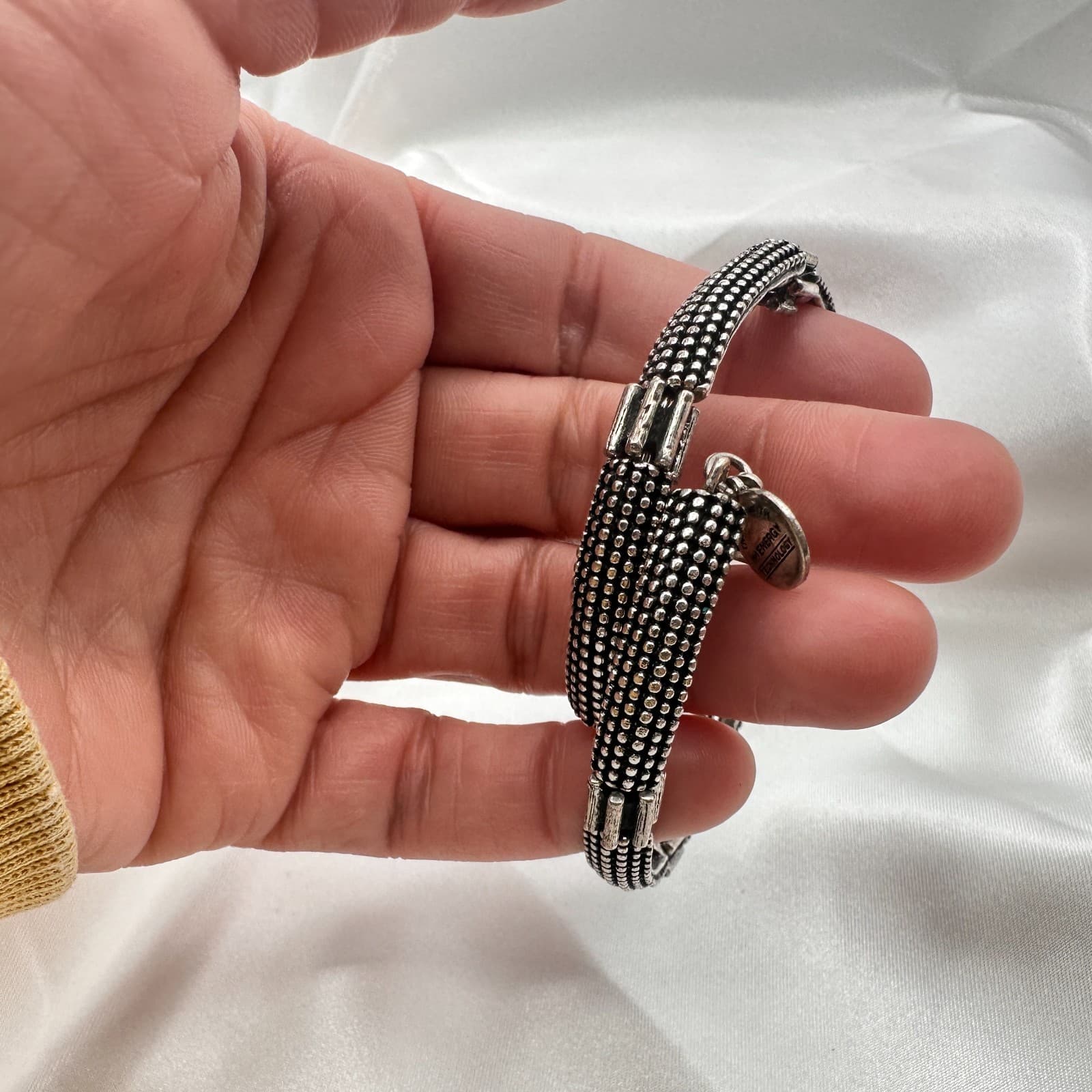 Vintage 60s Alex and Ani Silver tone Textured Bangle Bracelet Fashion Jewelry - Thumbnail 8