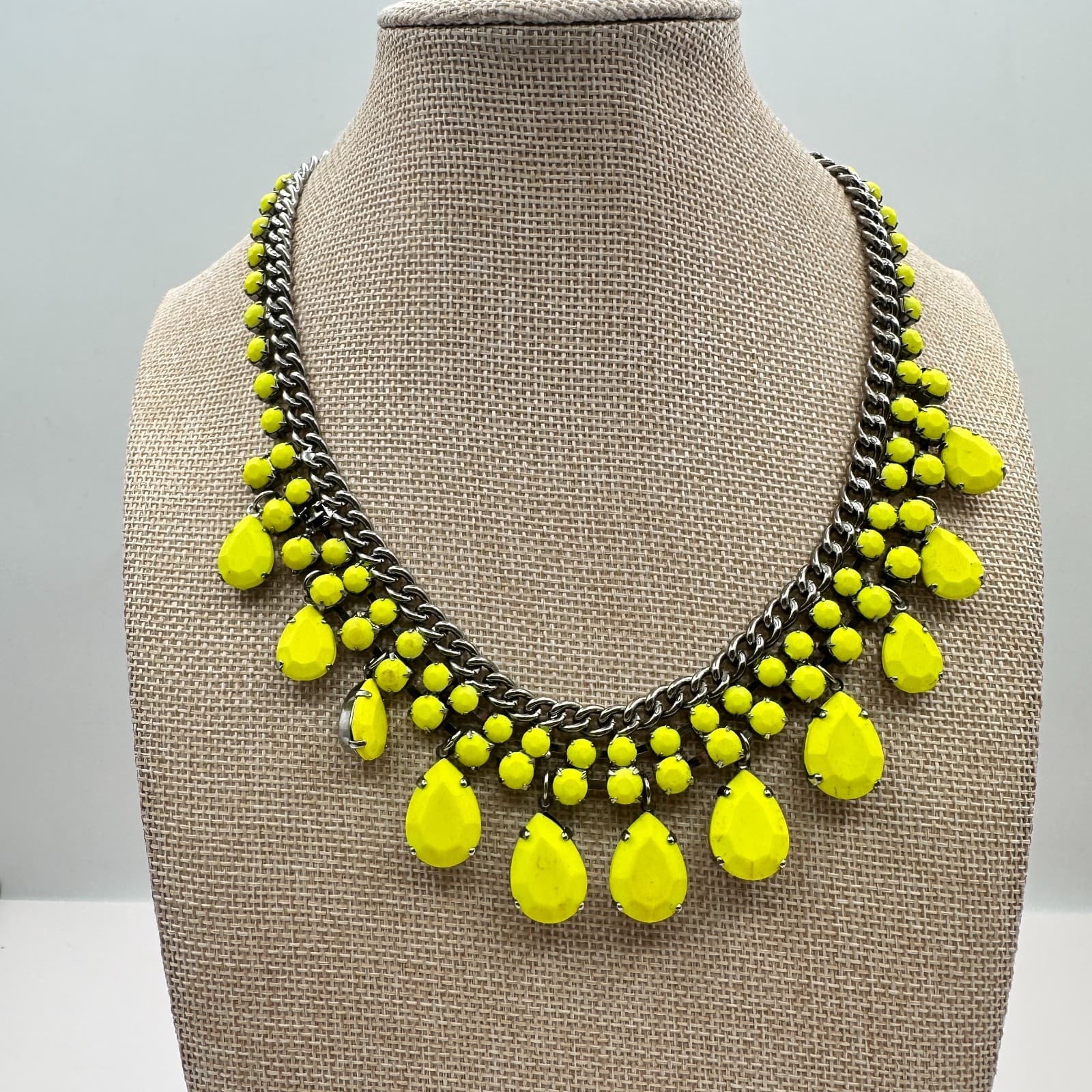 Vintage 90s Yellow Glass Bib Statement Silver Tone Necklace Fashion Jewelry - Thumbnail 5