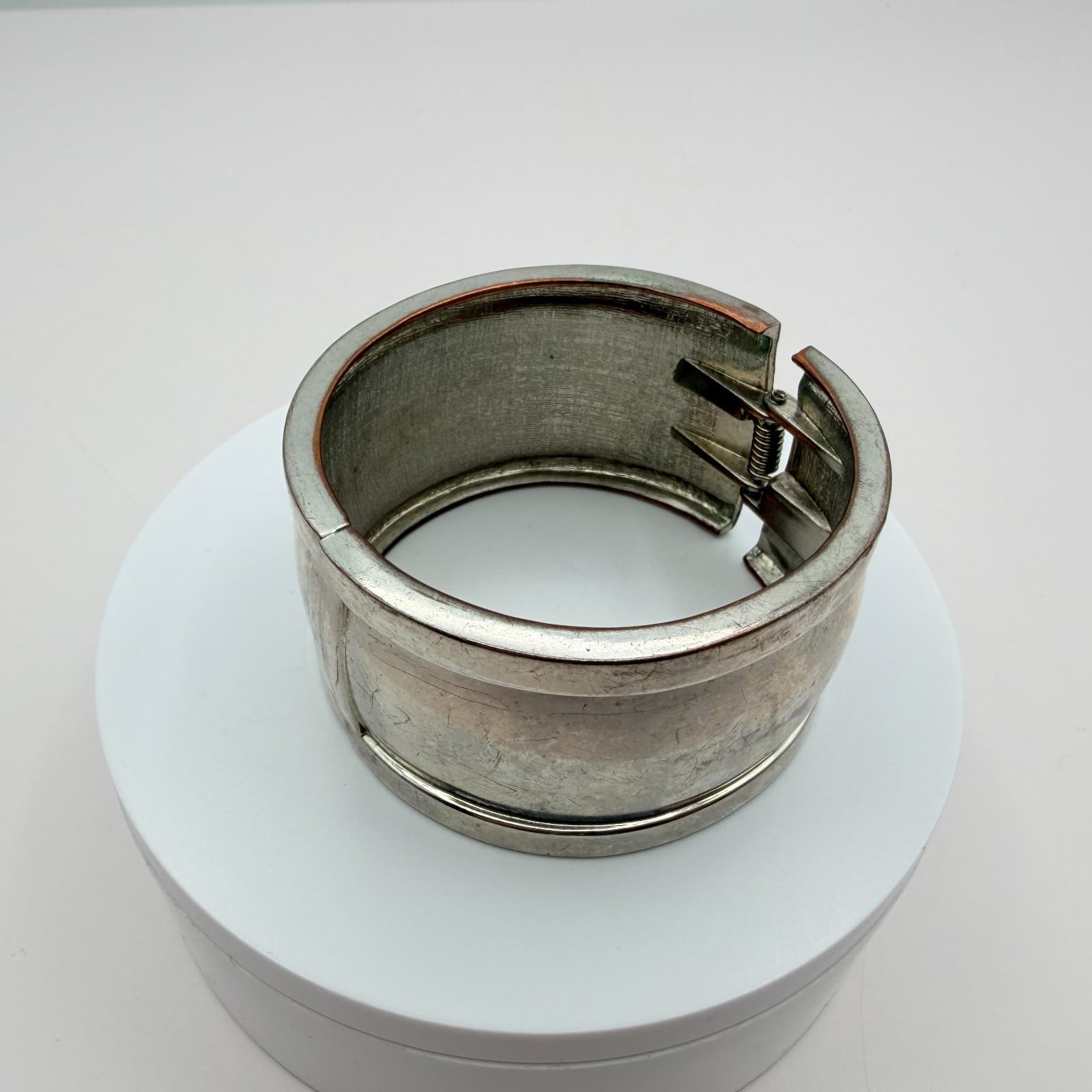 Vintage 90s Silver Tone Wide Cuff Bracelet Minimalist Women's Classic Jewelry - Thumbnail 2