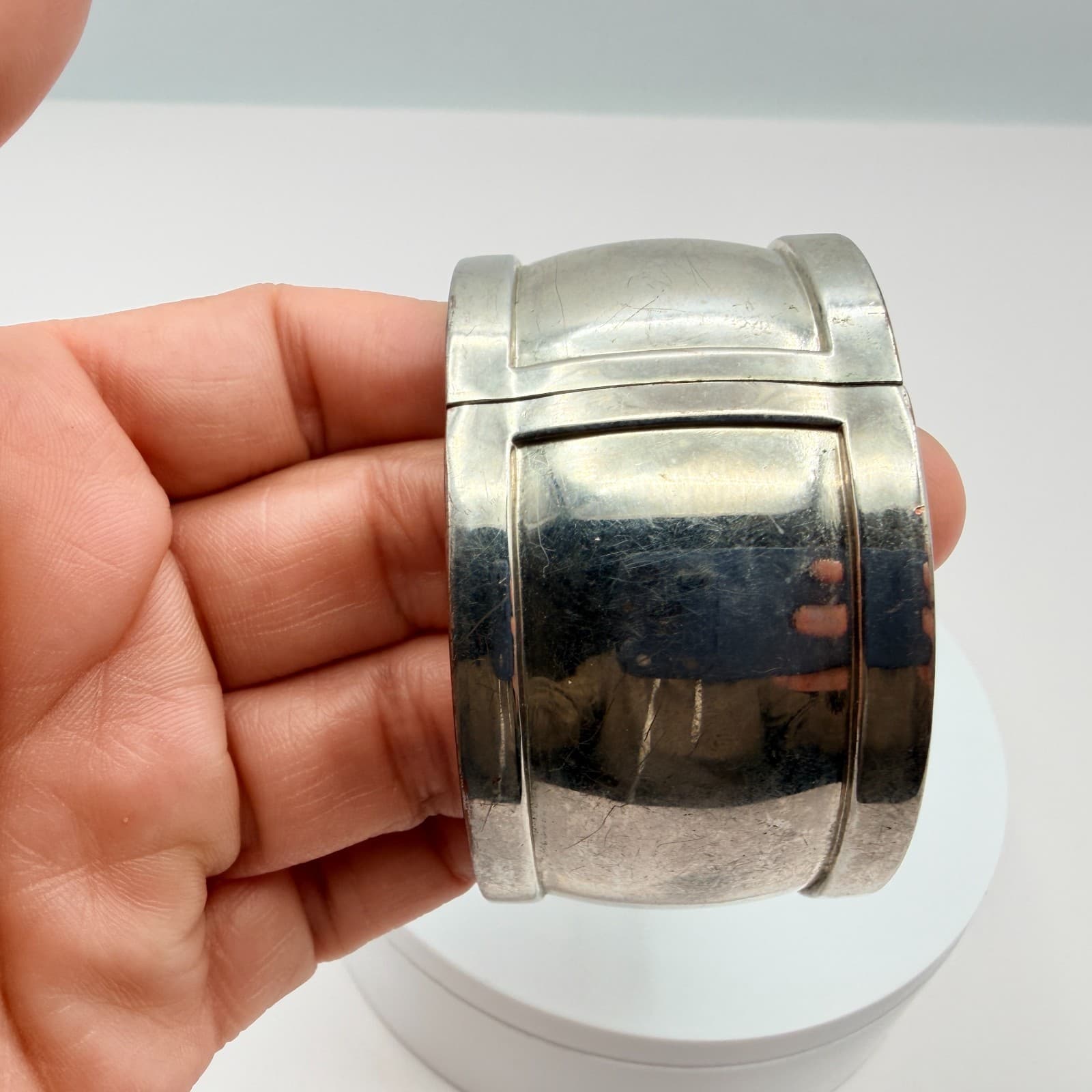 Vintage 90s Silver Tone Wide Cuff Bracelet Minimalist Women's Classic Jewelry - Thumbnail 7