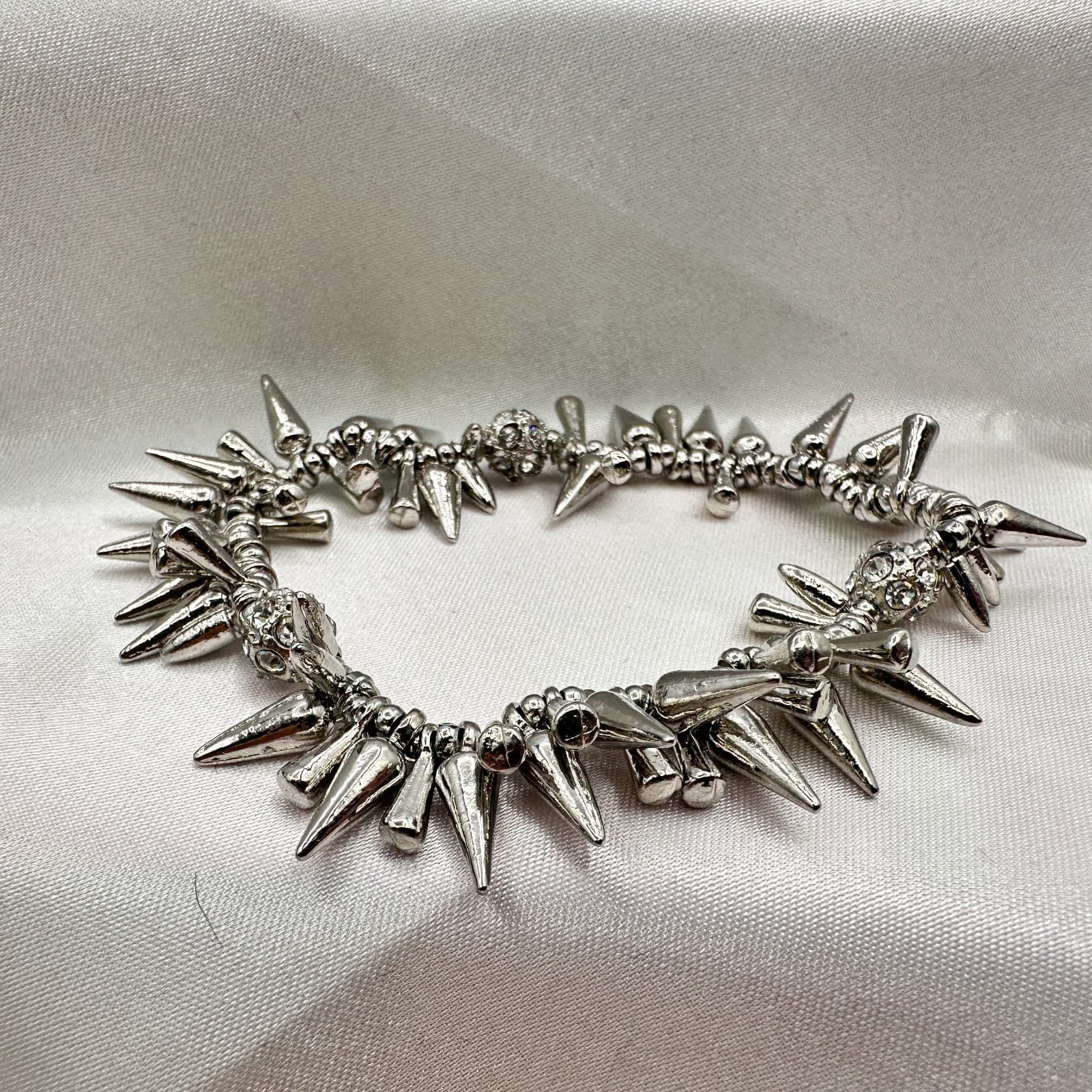 Vintage 90s Silver Tone Spike Charm Bracelet Clear Glass Stretch Punk Fashion - Thumbnail 5