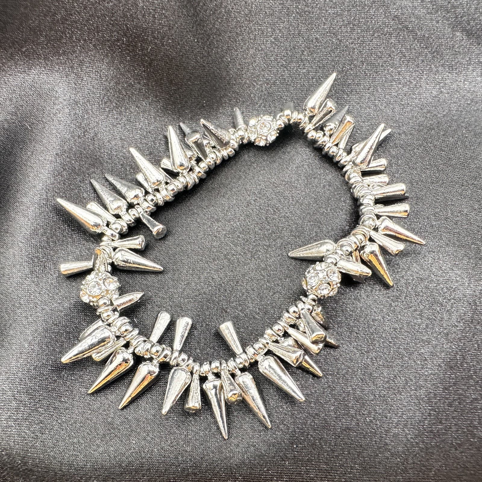 Vintage 90s Silver Tone Spike Charm Bracelet Clear Glass Stretch Punk Fashion - Thumbnail 6