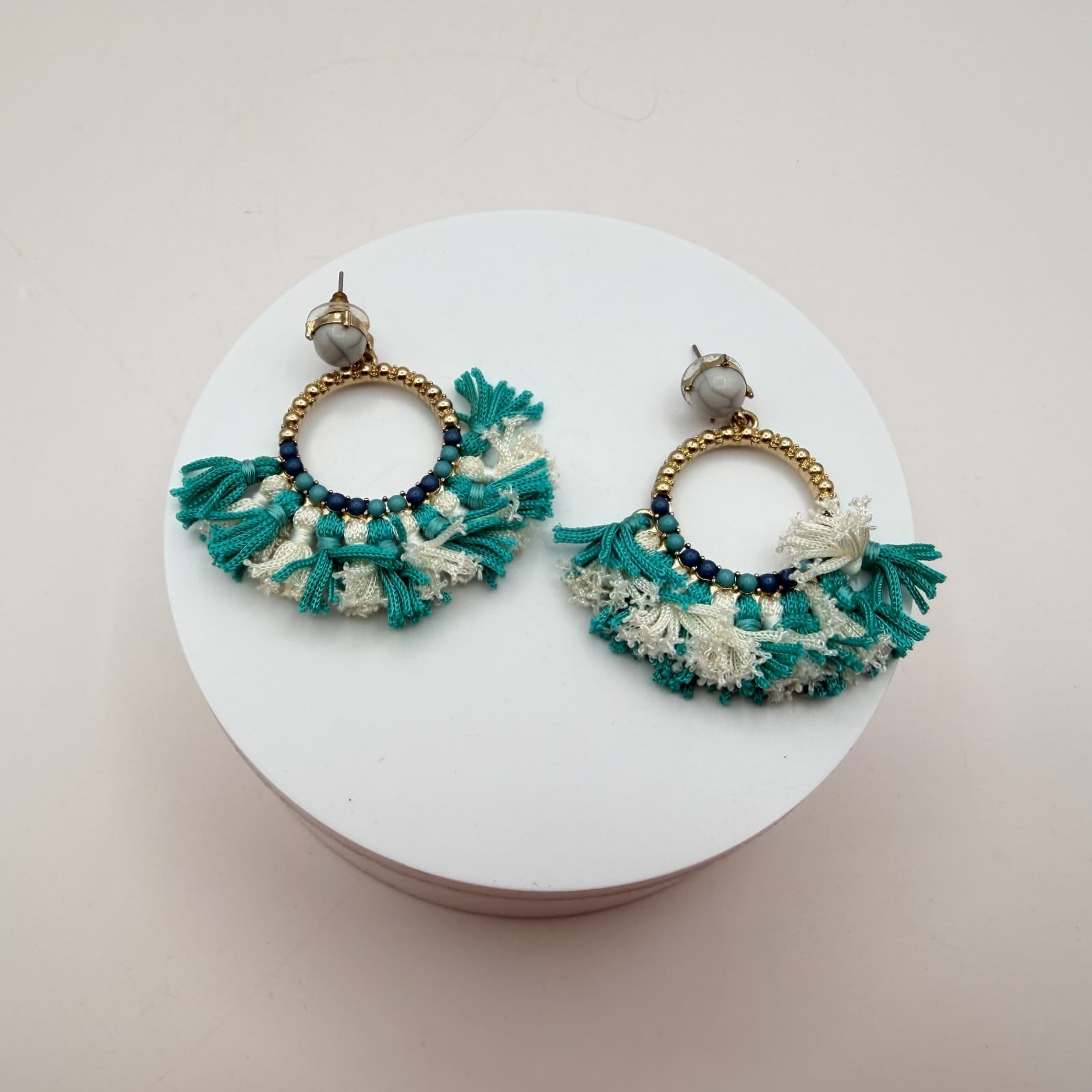 Vintage Y2K Gold Tone Tassel Hoop Earrings Beaded Women's Classic Jewelry - Thumbnail 4