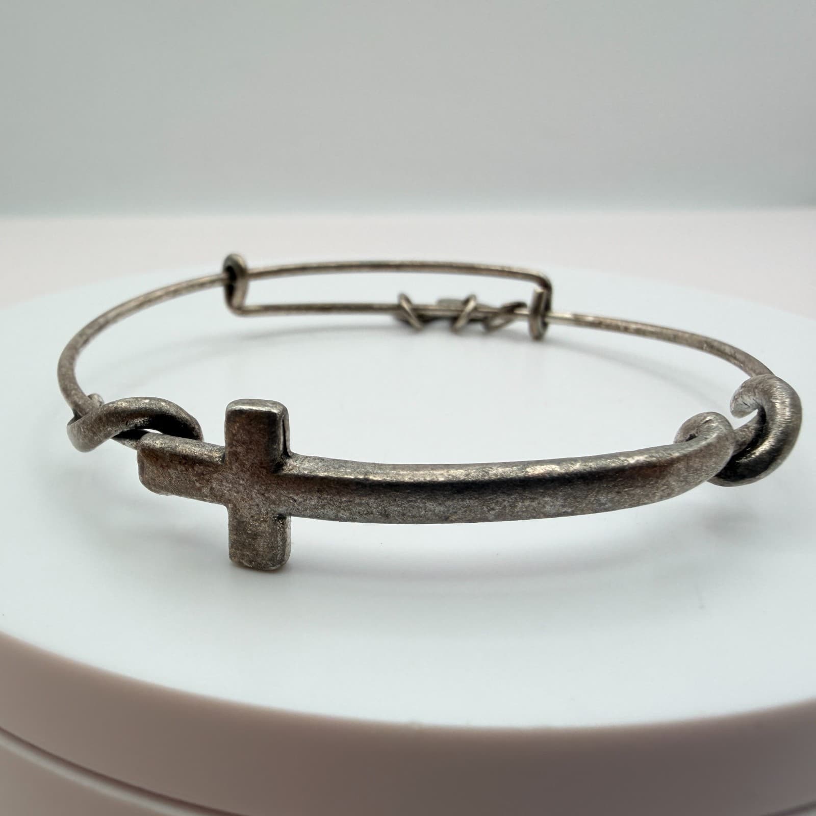 Vintage Y2K Cross Religious Charm Bangle Bracelet Women's Classic Jewelry - Thumbnail 4