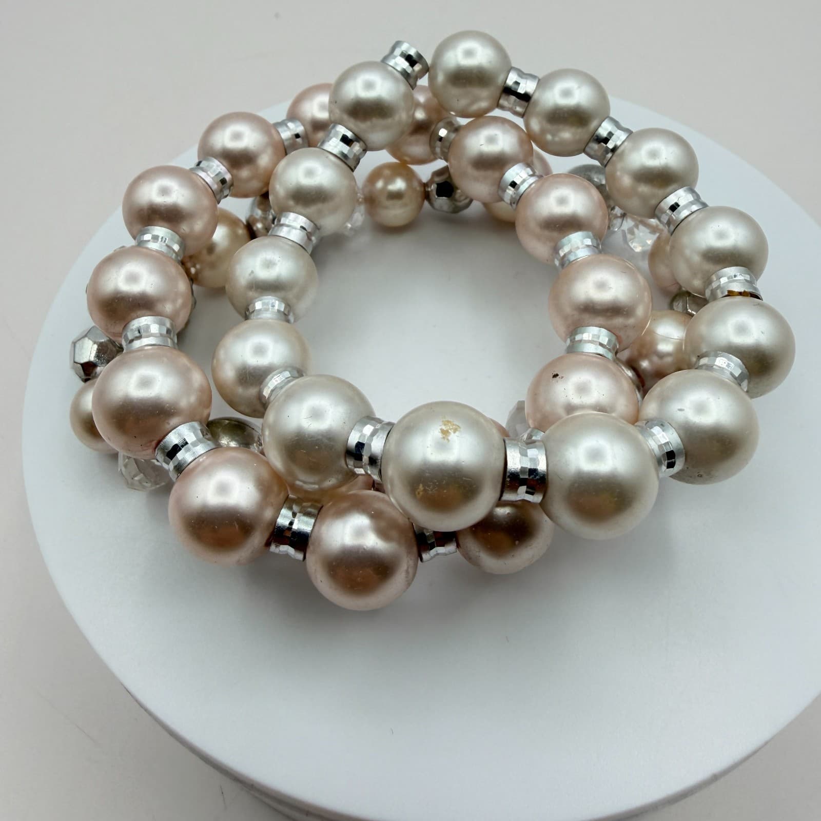 Vintage Y2K Silver Tone Faux Pearl Stretch Beaded Bracelet Women's Jewelry - Image 1