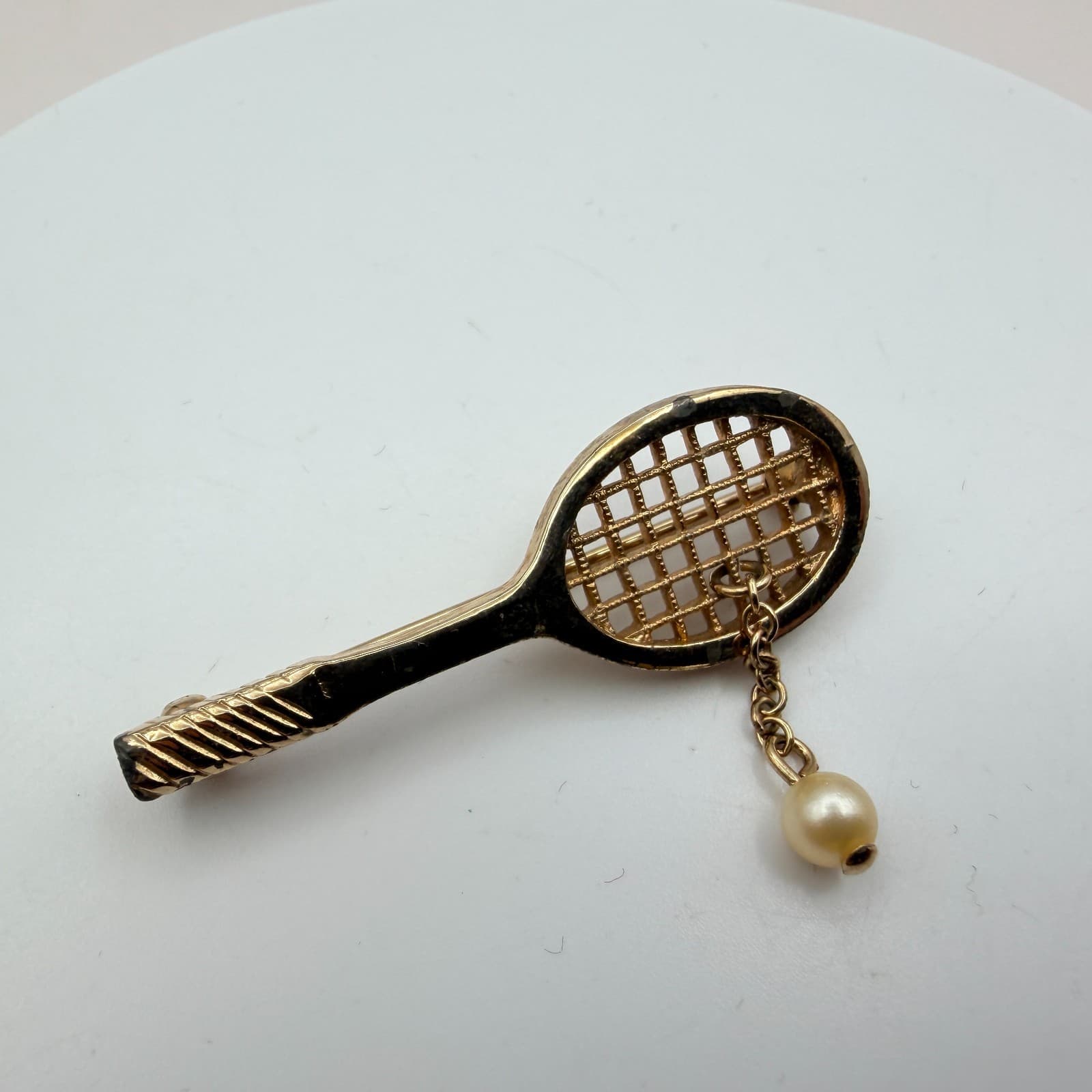 Vintage 80s Gold Tone Love Match Tennis Racquet Brooch Faux Pearl Dangle jewelry - Thumbnail 3