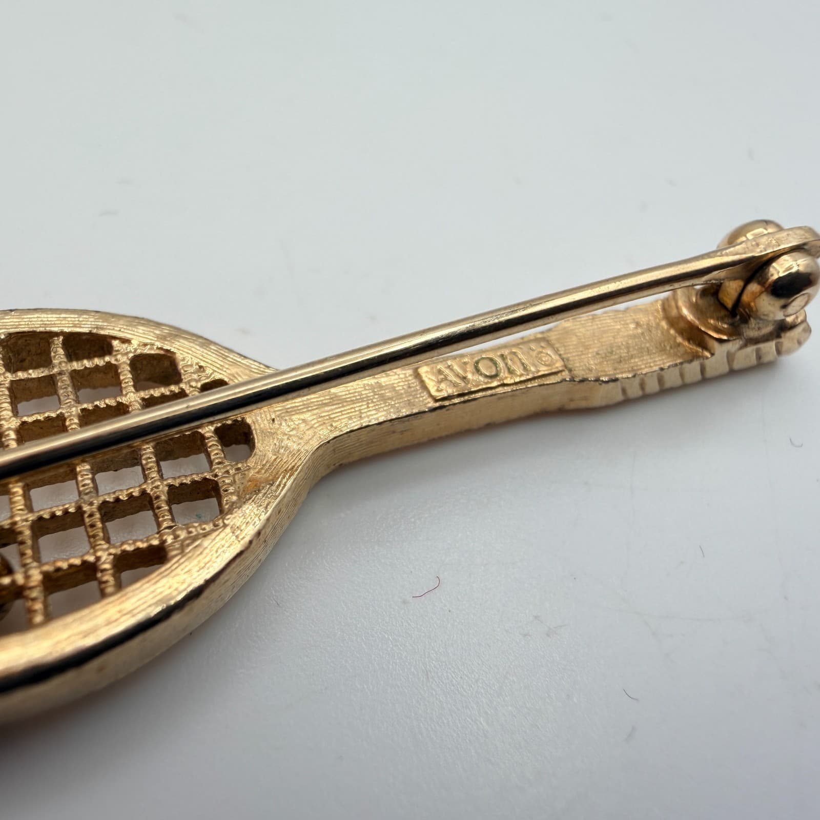 Vintage 80s Gold Tone Love Match Tennis Racquet Brooch Faux Pearl Dangle jewelry - Thumbnail 6