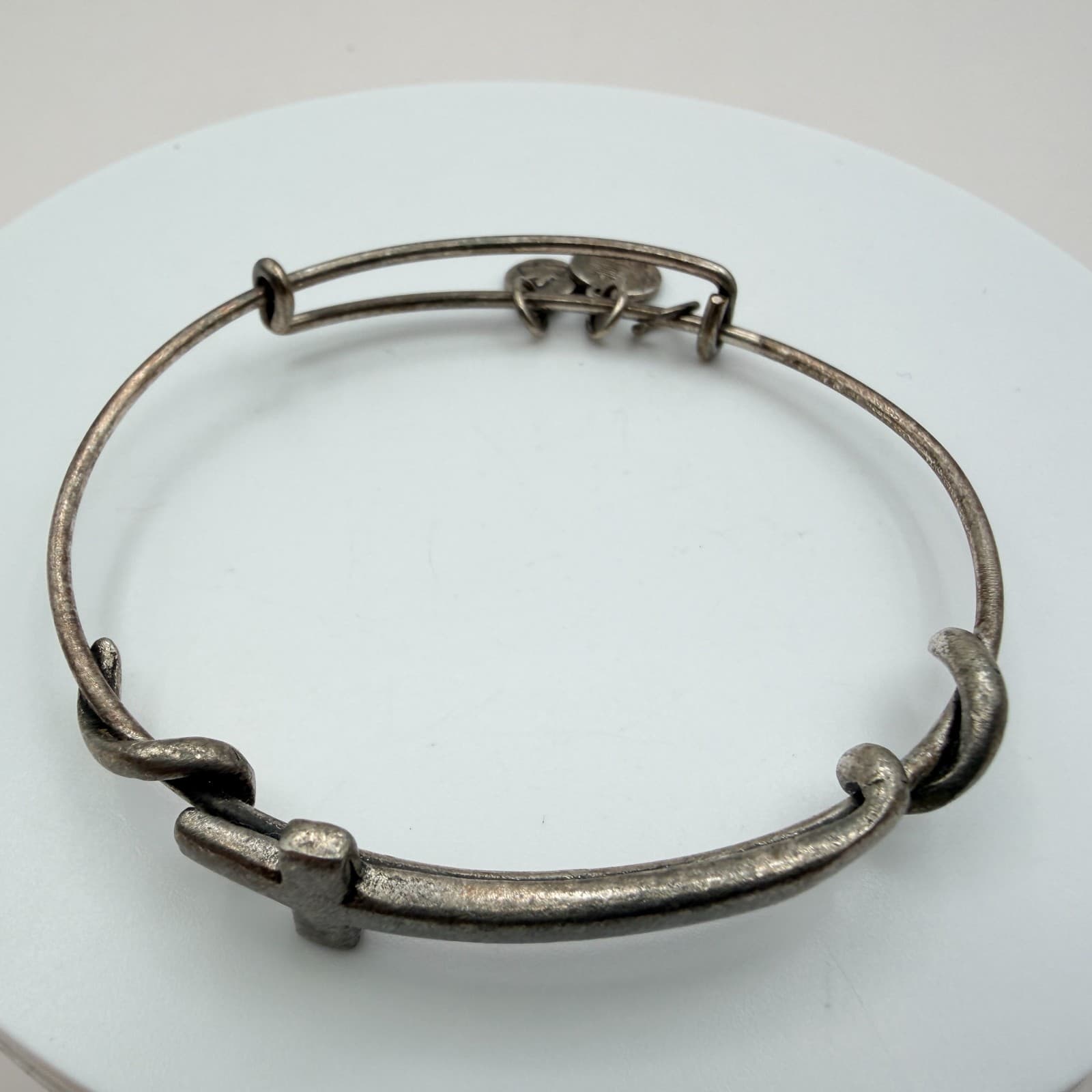 Vintage Y2K Cross Religious Charm Bangle Bracelet Women's Classic Jewelry - Thumbnail 3