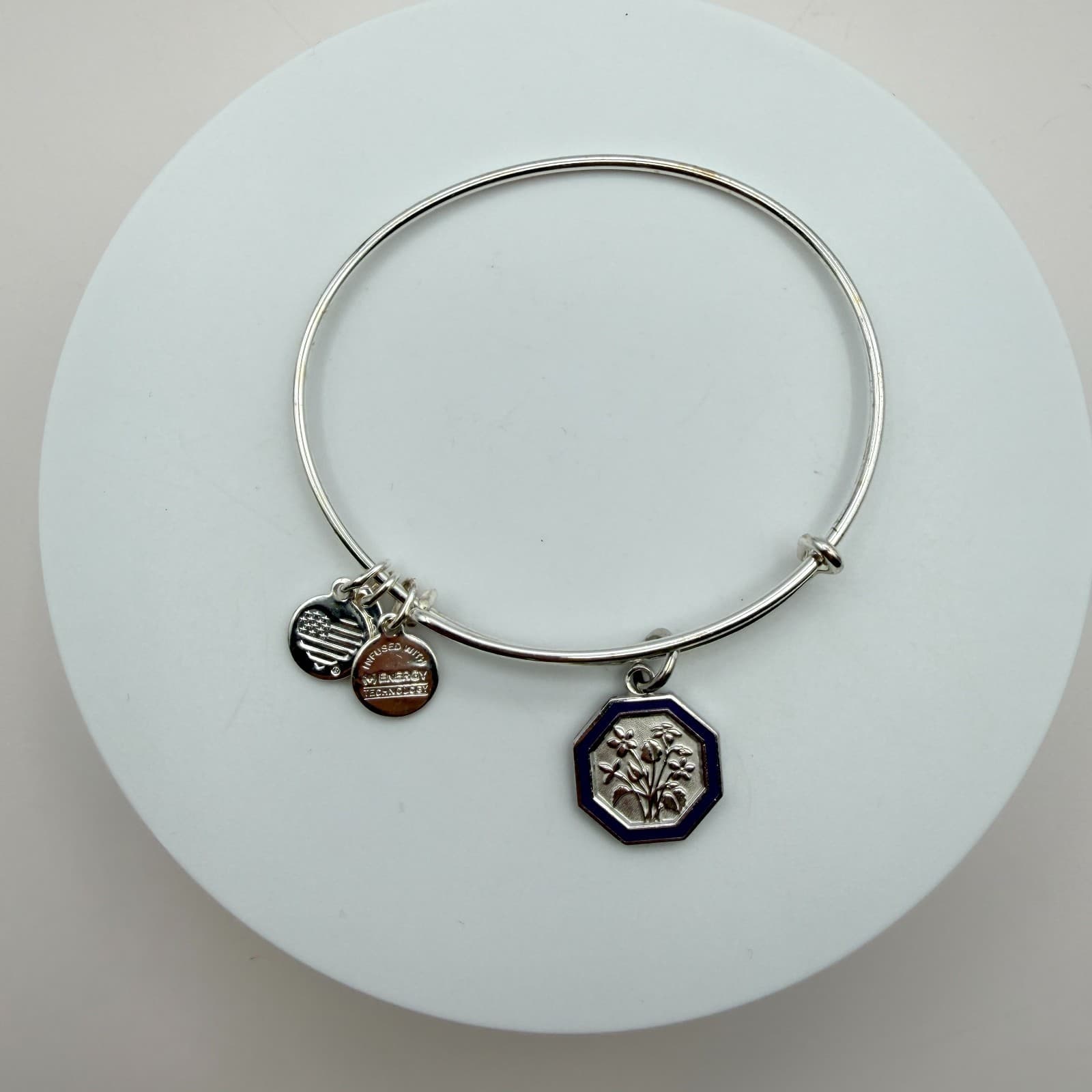 Vintage Y2K Alex Ani Silver Tone Expandable Bangle Floral Octagon Charm Jewelry - Image 1