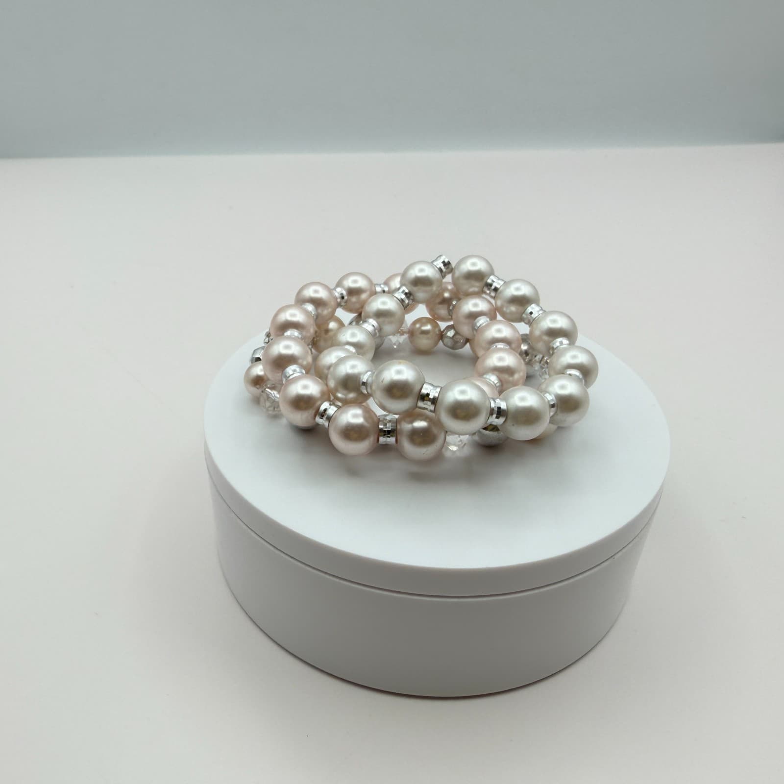 Vintage Y2K Silver Tone Faux Pearl Stretch Beaded Bracelet Women's Jewelry - Thumbnail 9