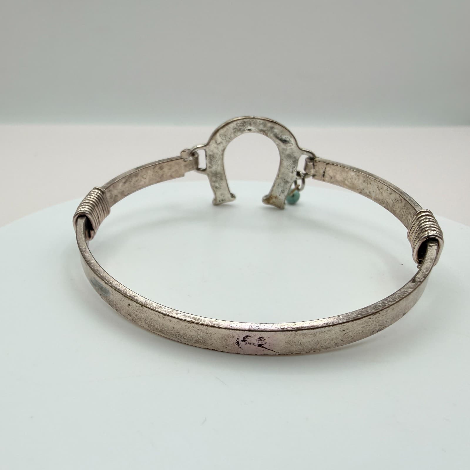 Vintage 90s Silver Tone Horseshoe Turquoise Bead Bangle Bracelet Women's Jewelry - Thumbnail 9