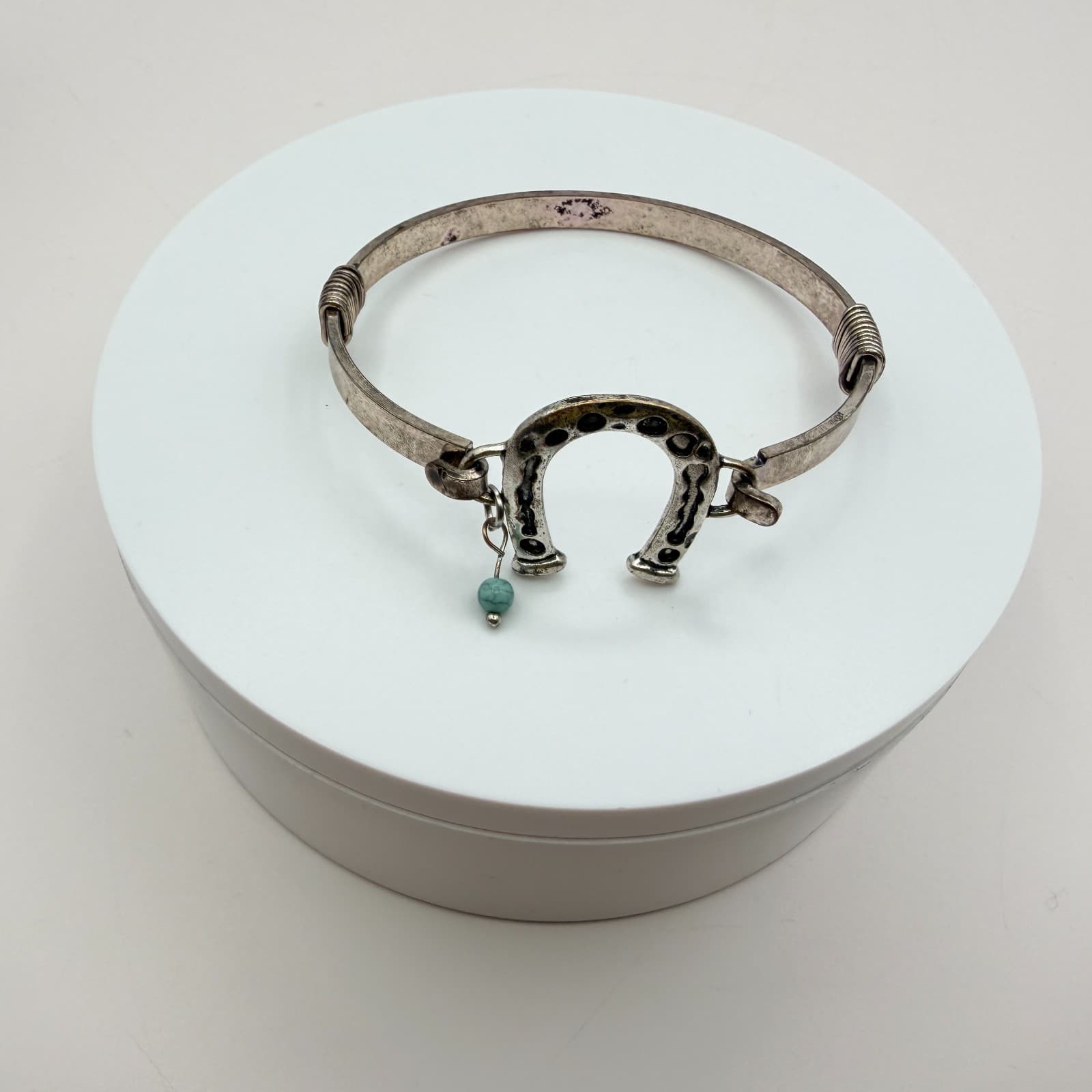 Vintage 90s Silver Tone Horseshoe Turquoise Bead Bangle Bracelet Women's Jewelry - Thumbnail 5