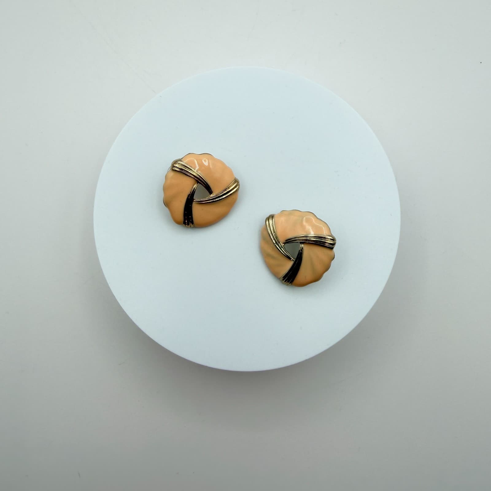 Vintage 80s Gold Tone Peach Enamel Studs Earrings Statement Women's Jewelry - Thumbnail 2