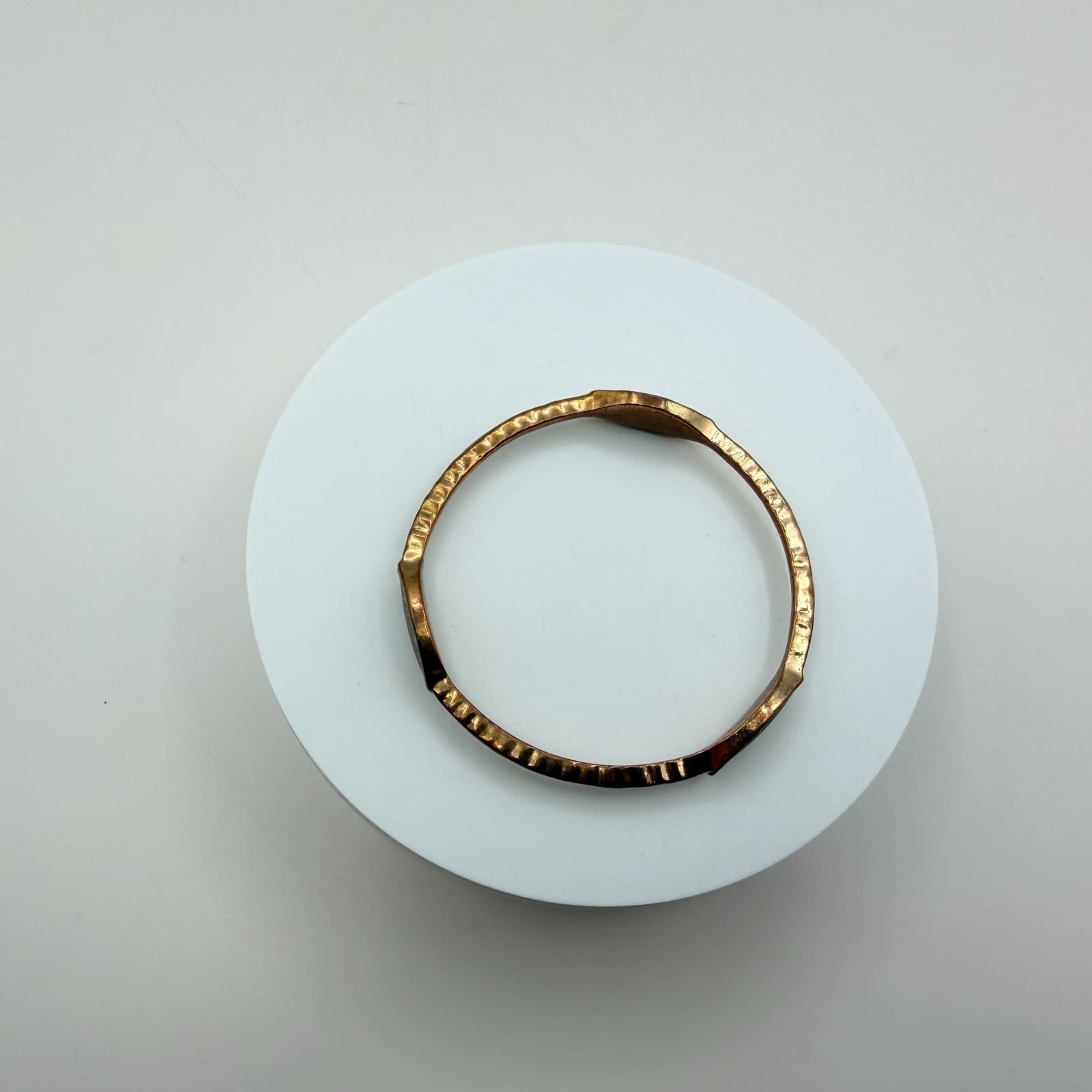 Vintage 90s Bronze Tone Hammered Marquise Faux Druzy Bangle Bracelet Jewelry - Thumbnail 6