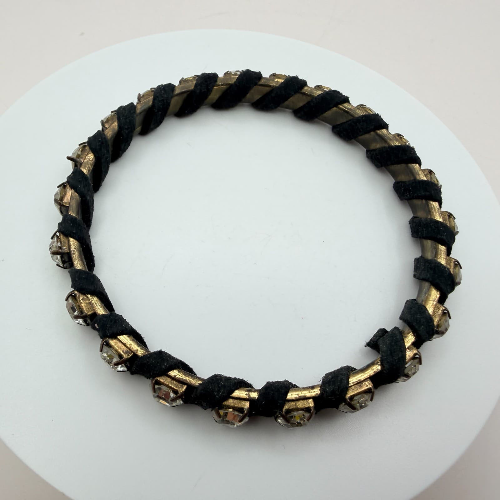 Vintage Y2K Gold Tone Black Suede Rhinestone Bracelet Women's Classic Jewelry - Thumbnail 7