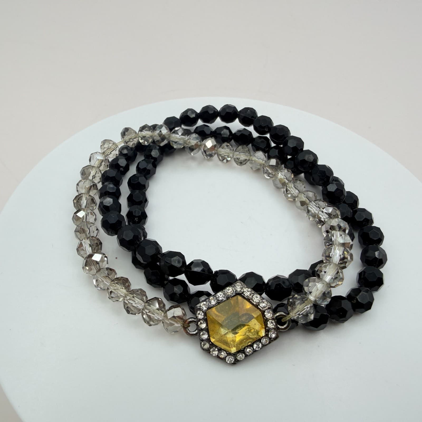 Vintage Y2K Multi Strand Black Clear Bead Yellow Glass Stretch Bracelet Jewelry - Thumbnail 3