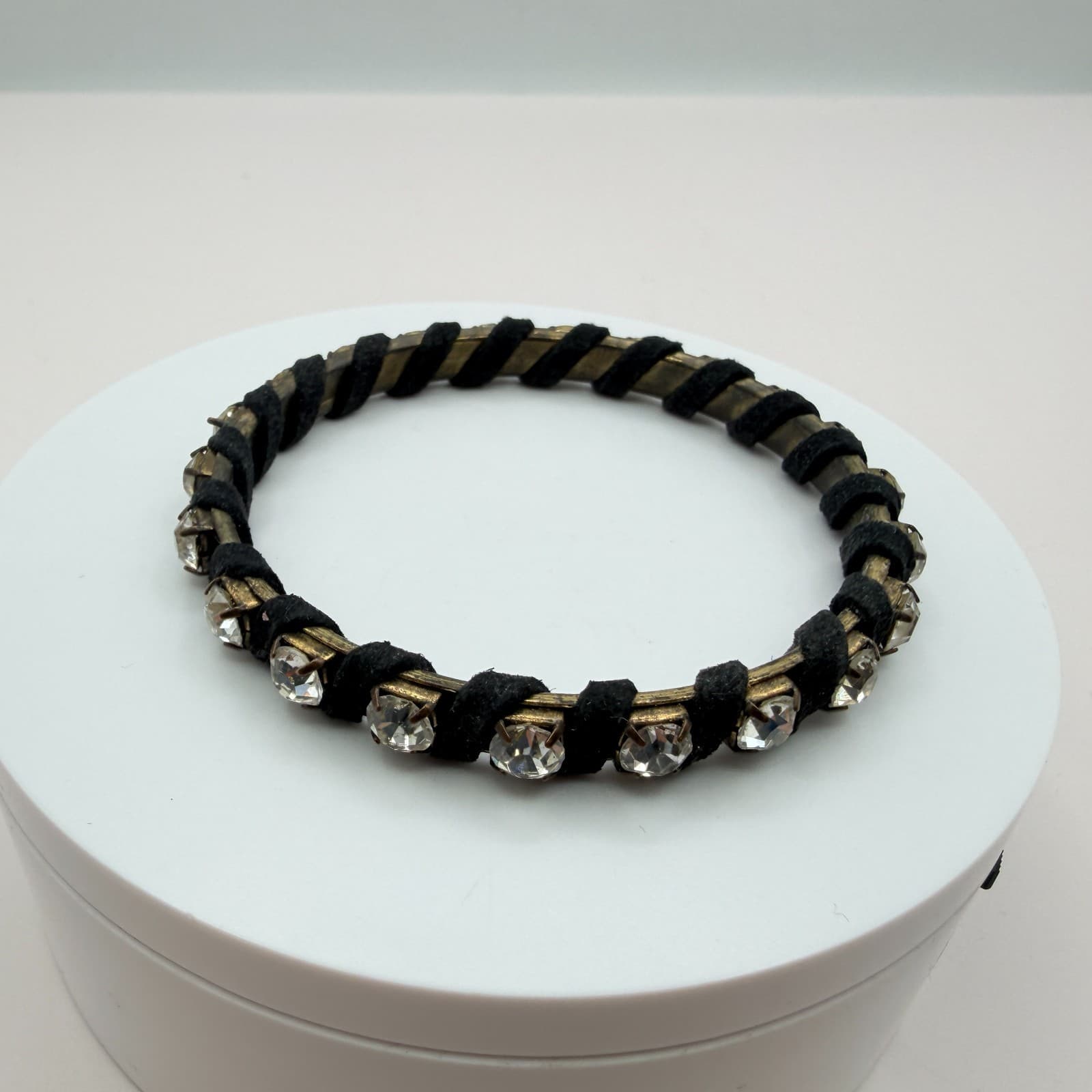 Vintage Y2K Gold Tone Black Suede Rhinestone Bracelet Women's Classic Jewelry - Image 1