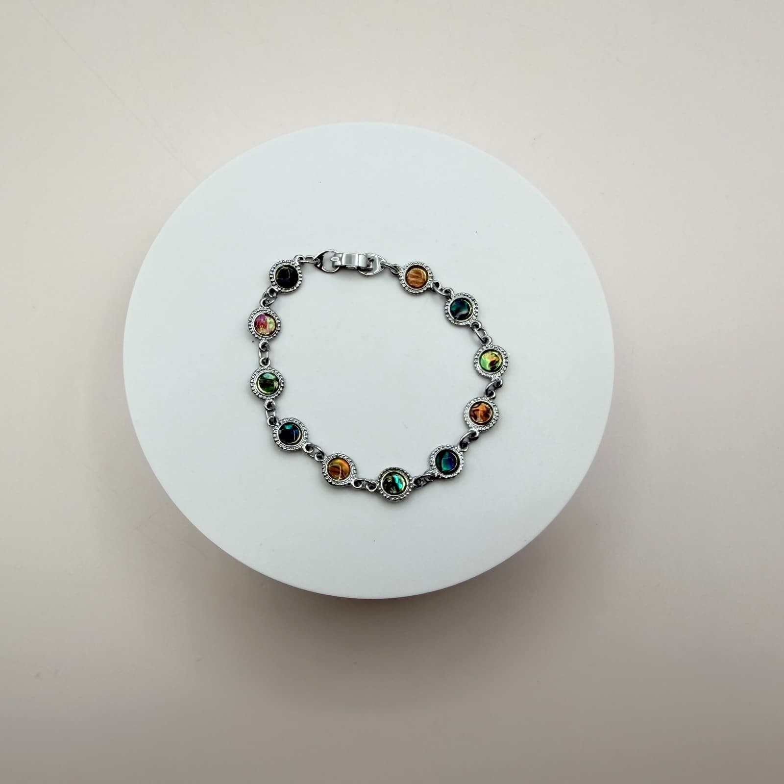 Vintage 90s Silver Tone Abalone Shell Bracelet Circular Links Coastal Jewelry - Thumbnail 2