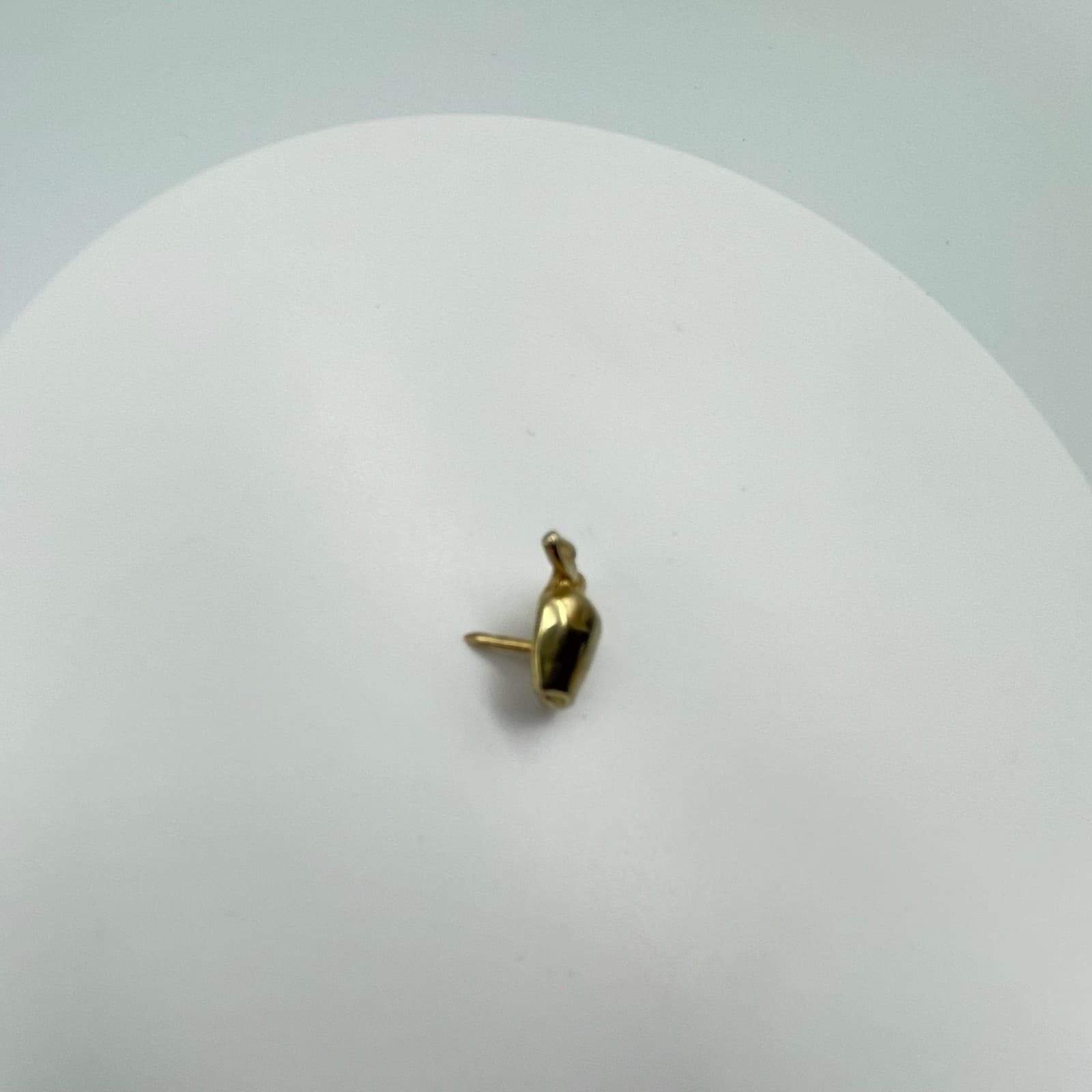 Vintage Gold-Tone Apple Charm Pendant – Cute Y2K Teacher Gift Jewelry - Thumbnail 3