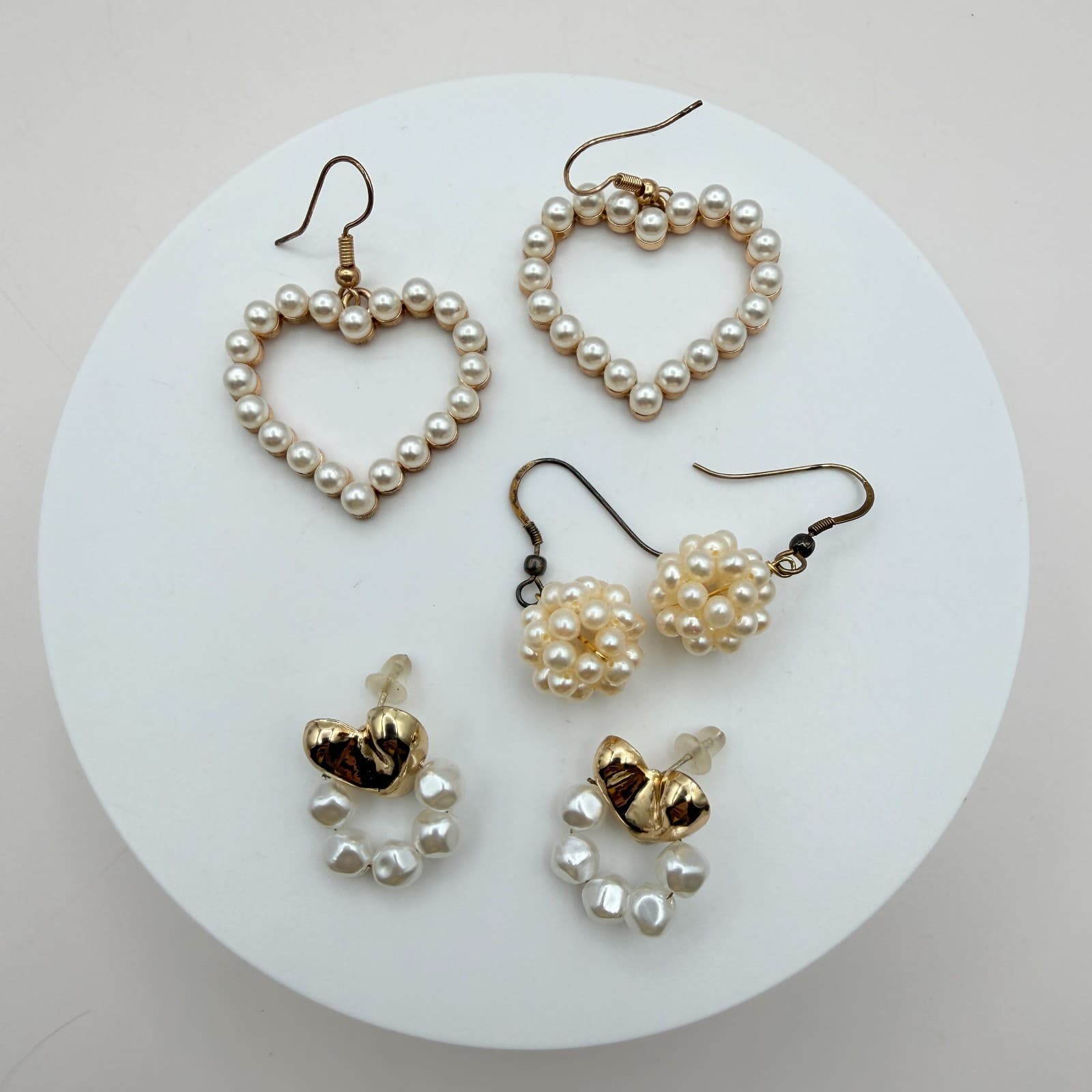 Vintage Y2K Gold Tone Faux Pearl Earring Lot Women's Classic Fashion Jewelry - Image 1