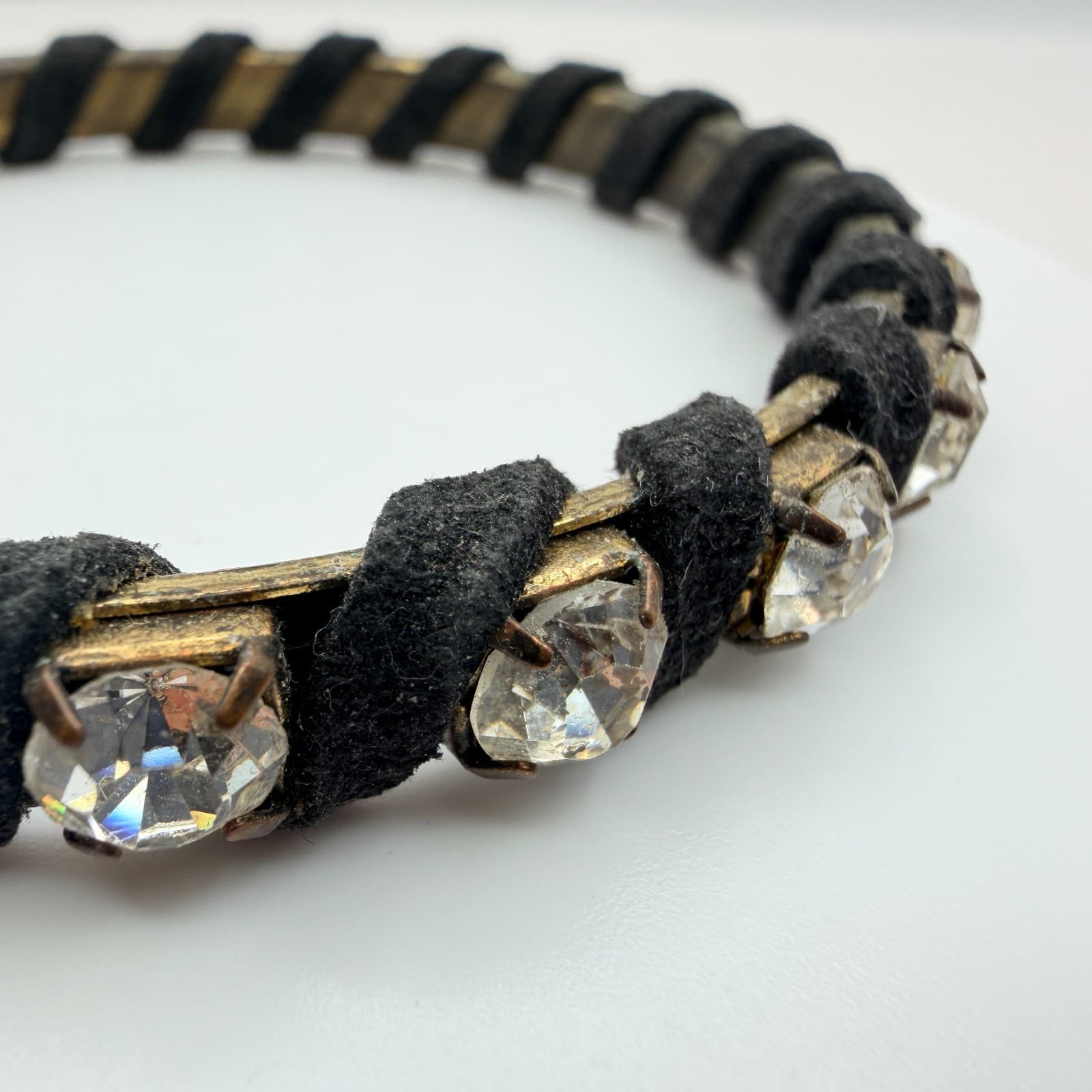 Vintage Y2K Gold Tone Black Suede Rhinestone Bracelet Women's Classic Jewelry - Thumbnail 8