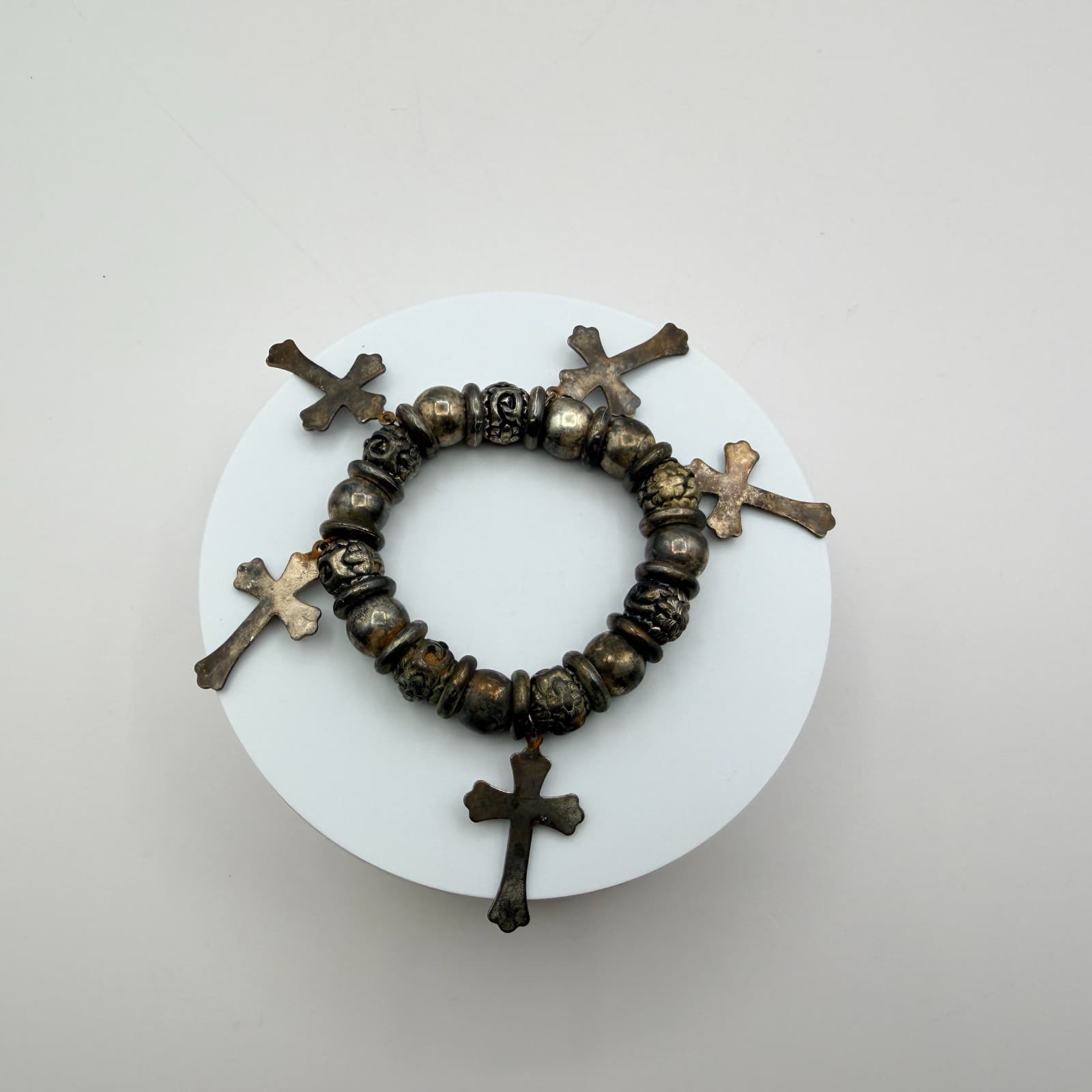 Vintage 80s Gunmeta Cross Charm Beaded Stretch Bracelet Religious Jewelry - Thumbnail 2