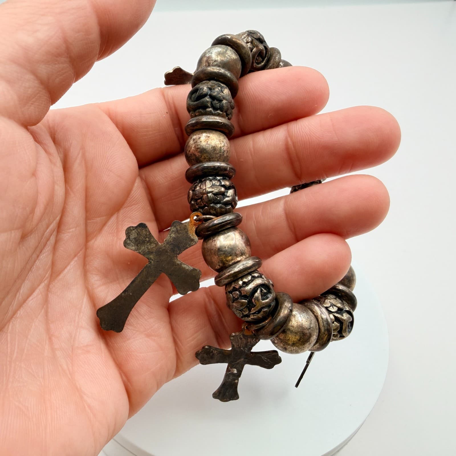 Vintage 80s Gunmeta Cross Charm Beaded Stretch Bracelet Religious Jewelry - Thumbnail 9