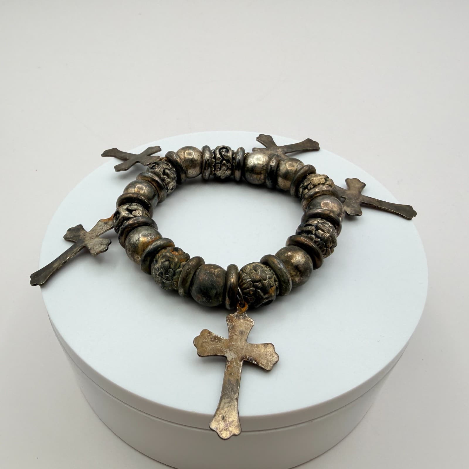 Vintage 80s Gunmeta Cross Charm Beaded Stretch Bracelet Religious Jewelry - Thumbnail 6