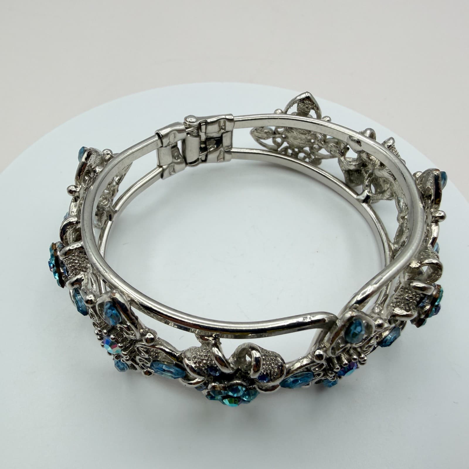 Vintage 90s Blue Rhinestone Floral Cuff Bangle Bracelet Silver Tone Jewelry - Thumbnail 3