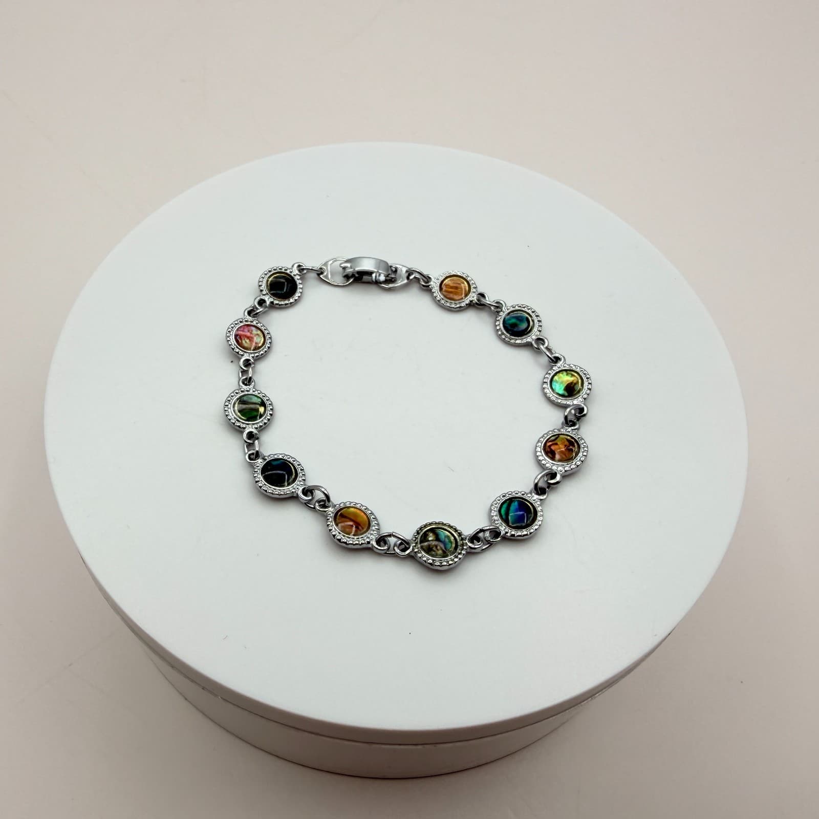 Vintage 90s Silver Tone Abalone Shell Bracelet Circular Links Coastal Jewelry - Thumbnail 5