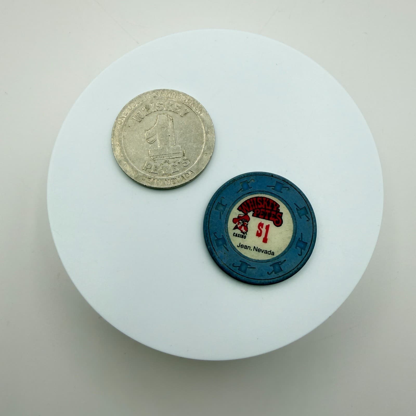 VTG 90s Whiskey Pete's Casino Jean Nevada $1 Gaming Token Blue Poker Chip Set - Thumbnail 2