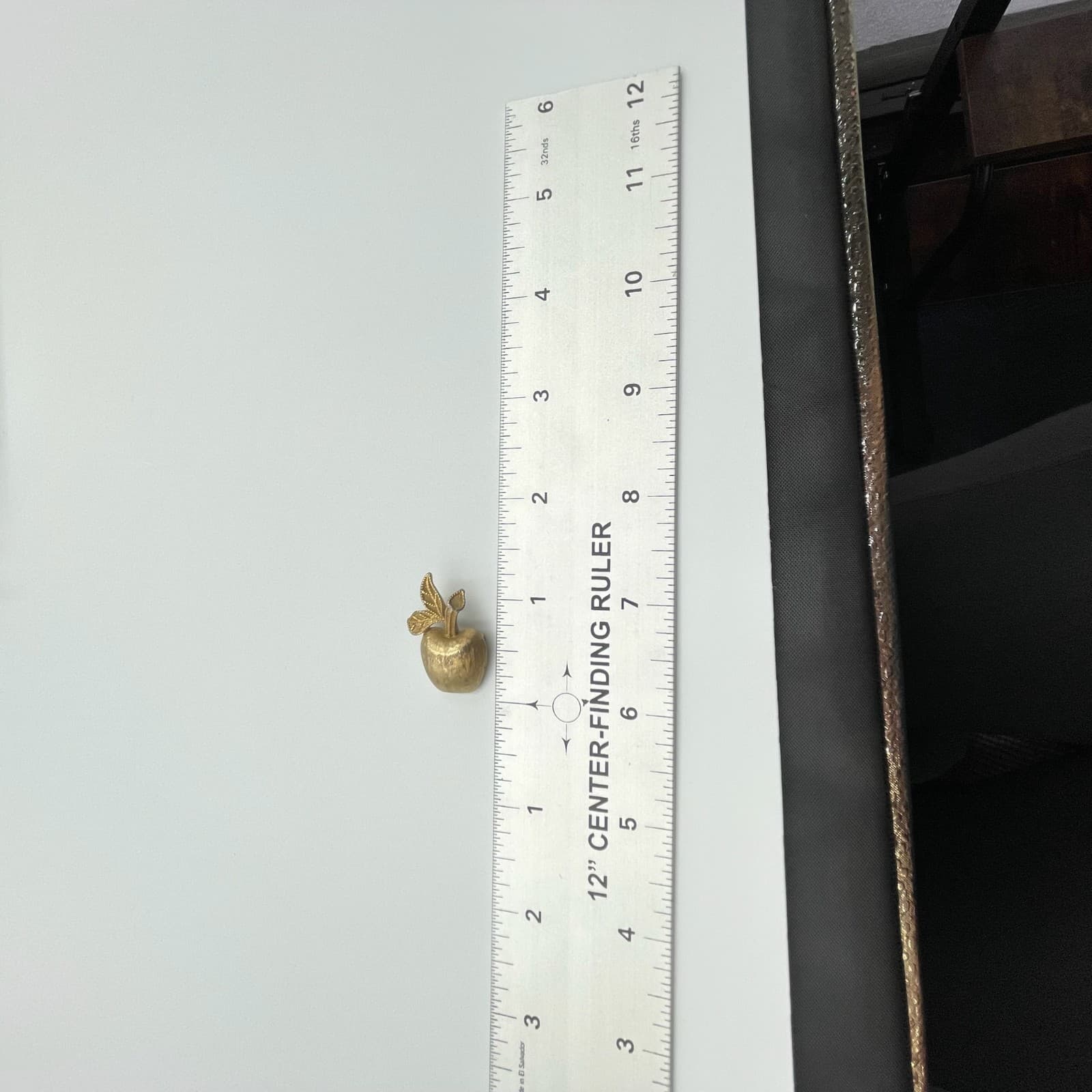 Vintage Apple Brooch Pin Gold Tone Brush Textured Finish Teacher School Figural - Thumbnail 3